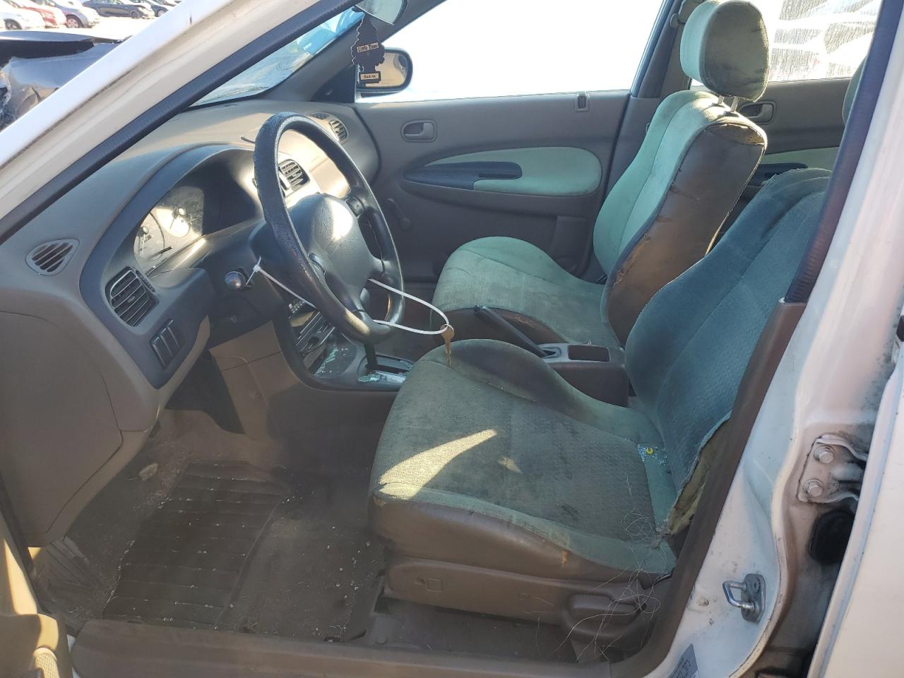 1996 Mazda Protege Dx White vin: JM1BB1411T0333839