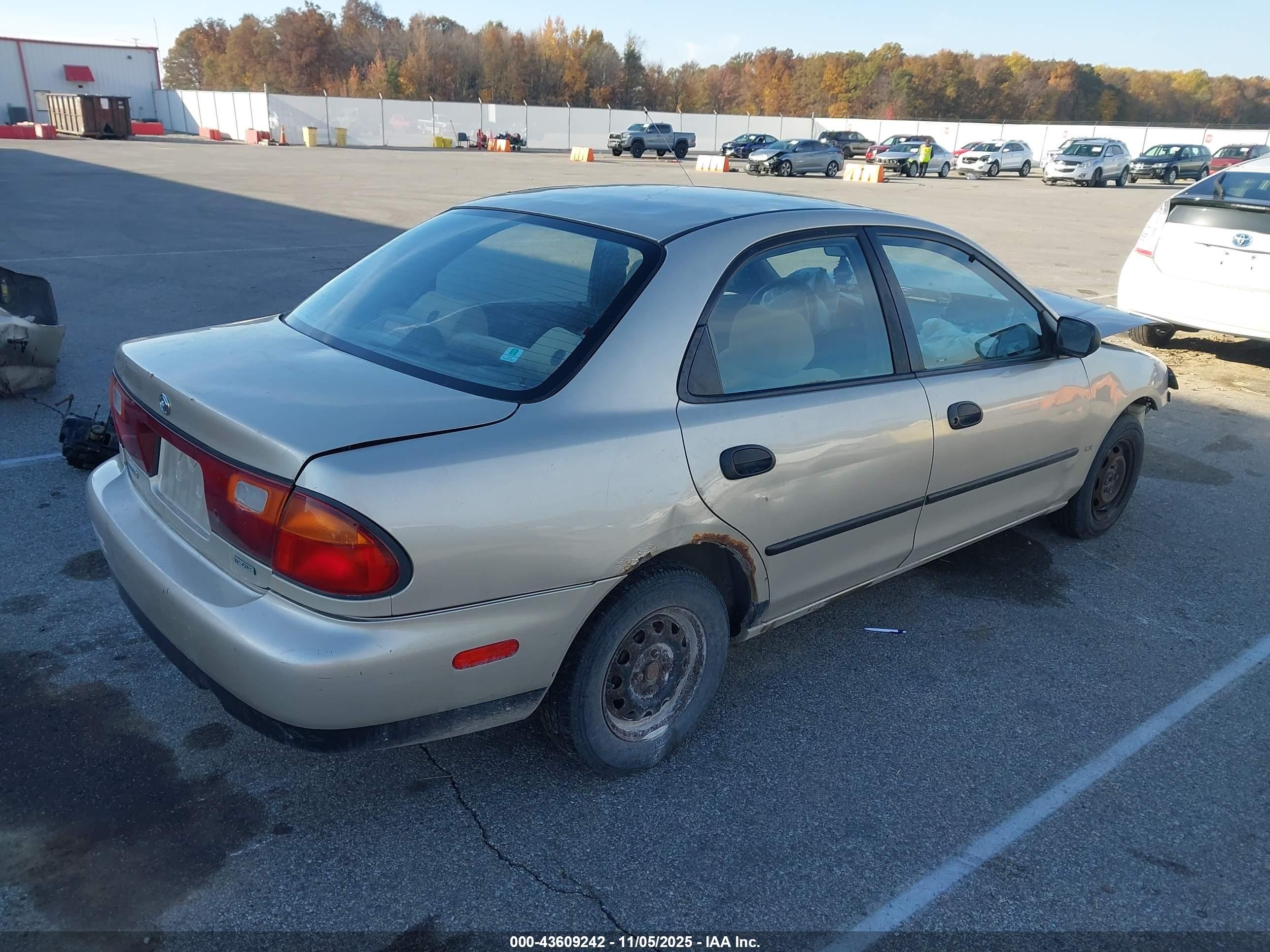 1996 Mazda Protege Dx/lx/es Золотой vin: JM1BB1413T0342560