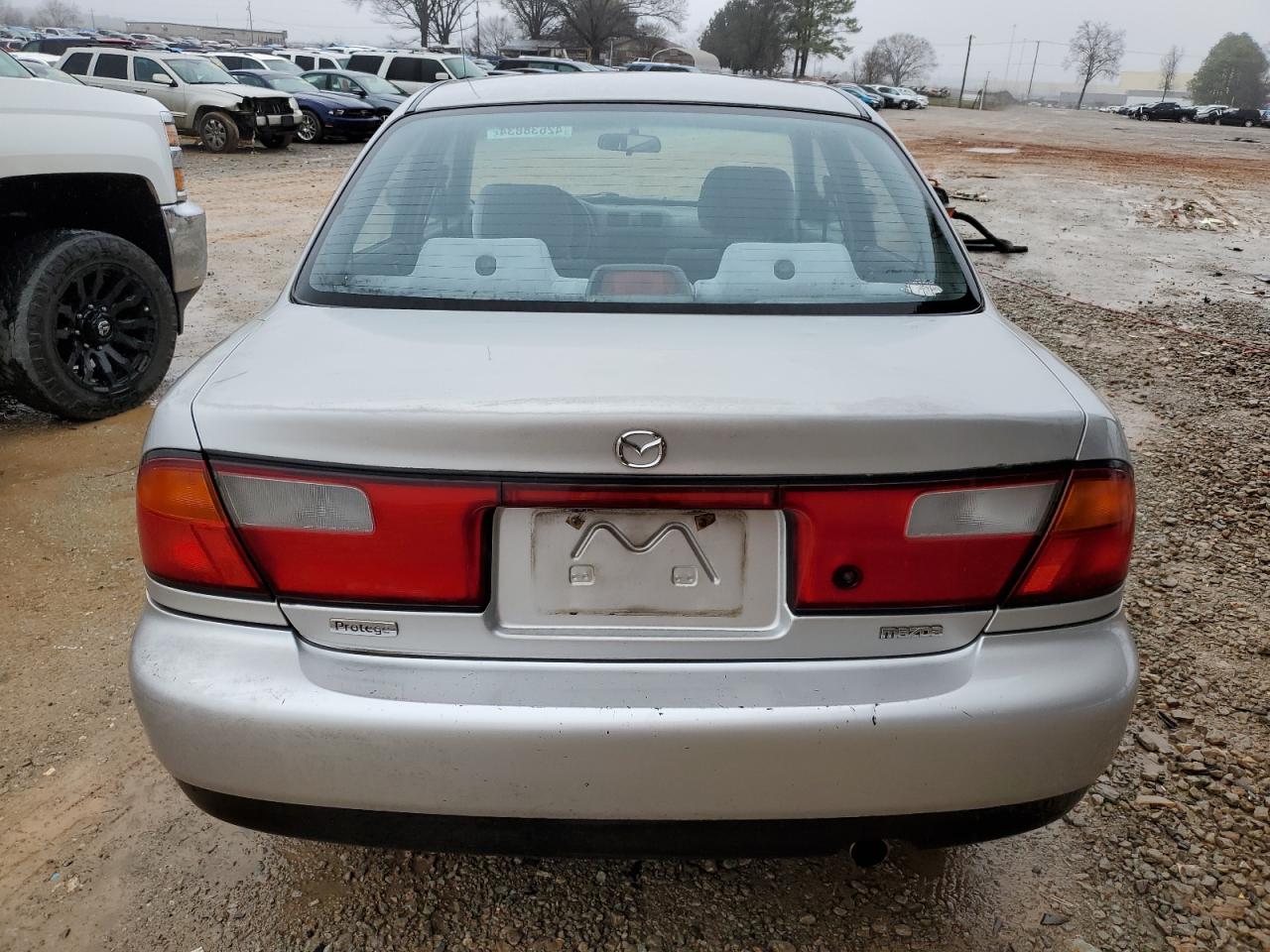 1998 Mazda Protege Dx Silver vin: JM1BC1417W0219149