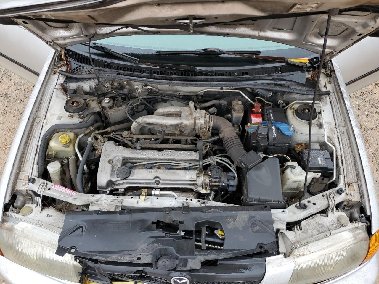 1998 Mazda Protege Dx Silver vin: JM1BC1417W0219149