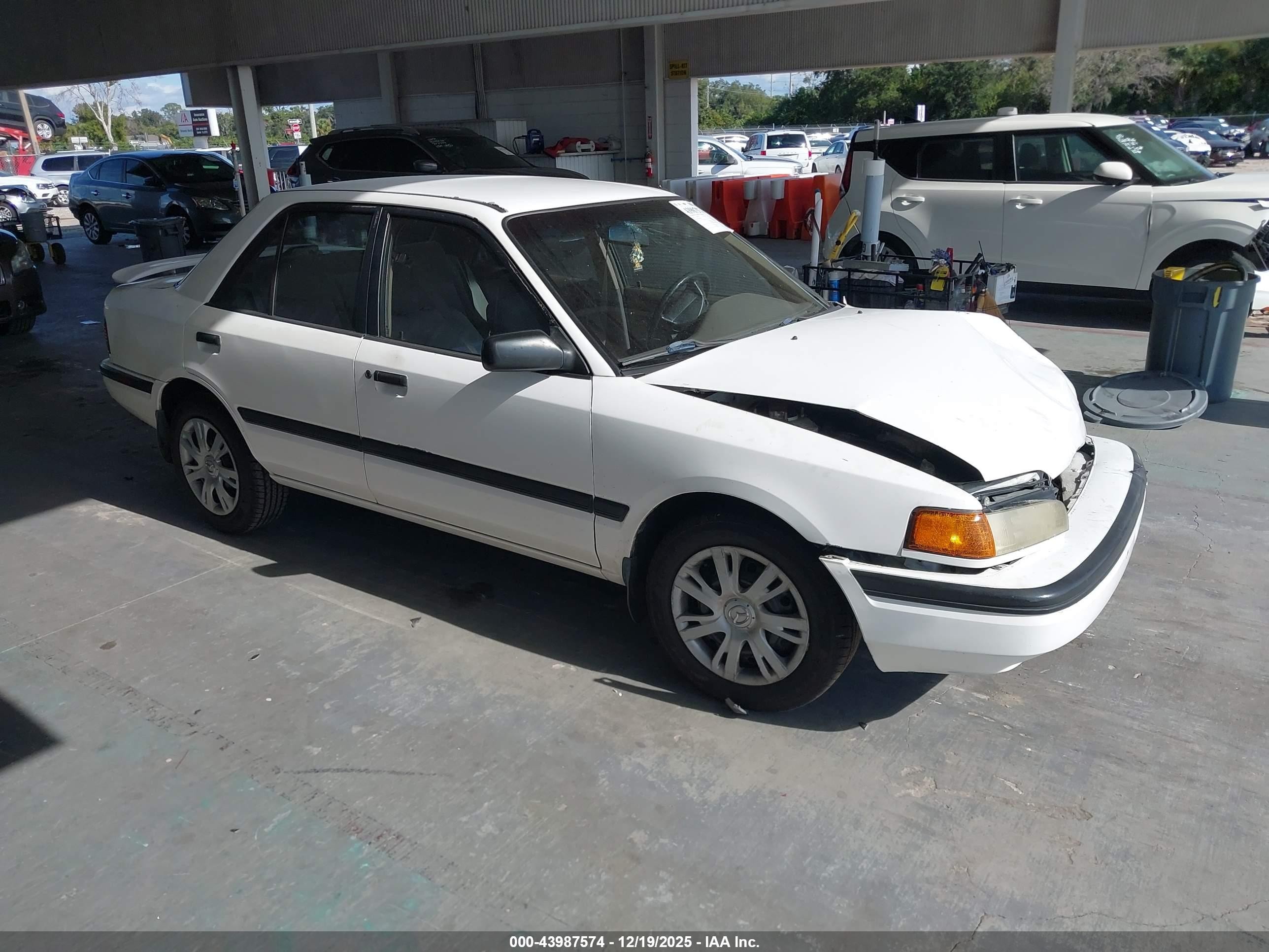 1994 Mazda Protege Dx White vin: JM1BG2244R0733813