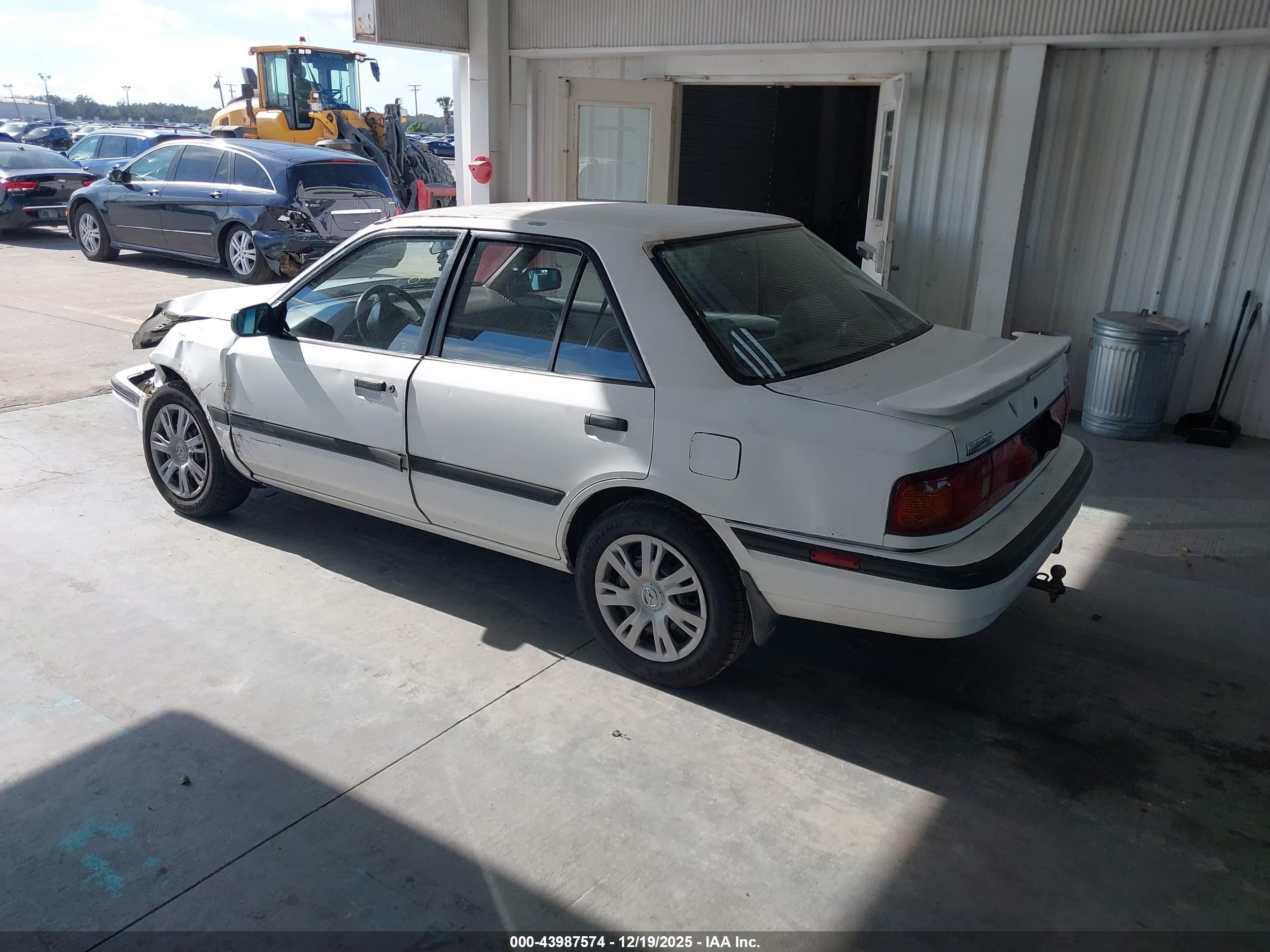 1994 Mazda Protege Dx White vin: JM1BG2244R0733813