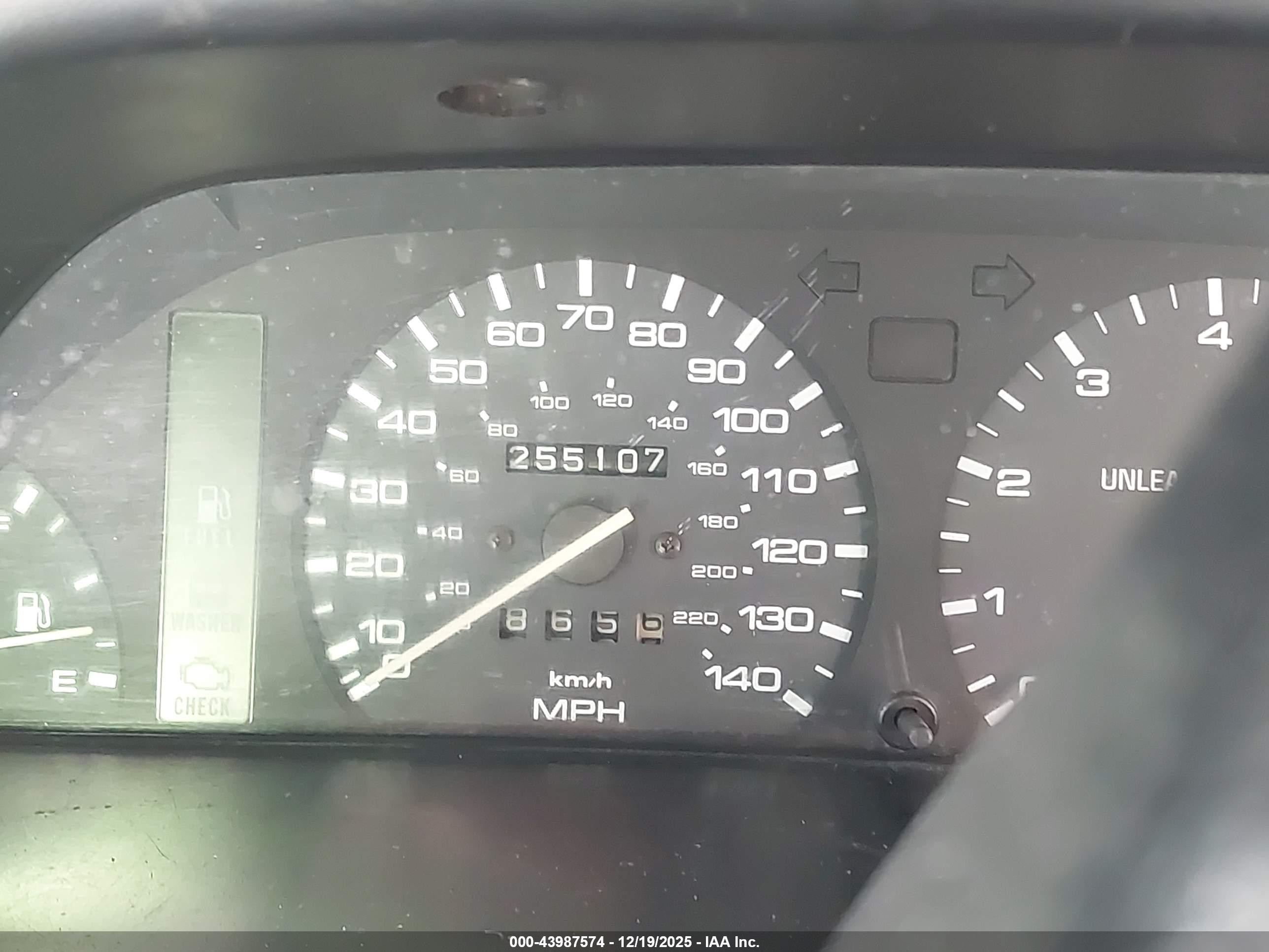1994 Mazda Protege Dx White vin: JM1BG2244R0733813