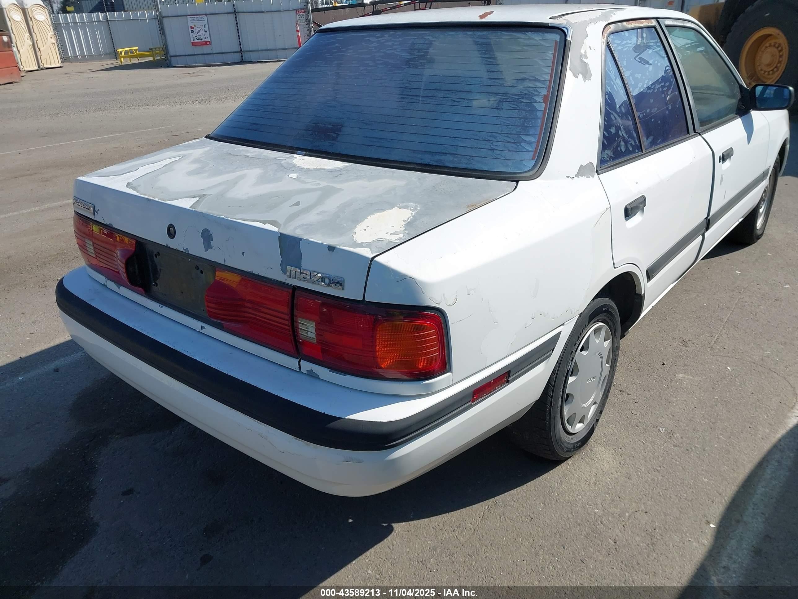 1993 Mazda Protege Dx White vin: JM1BG224XP0598155