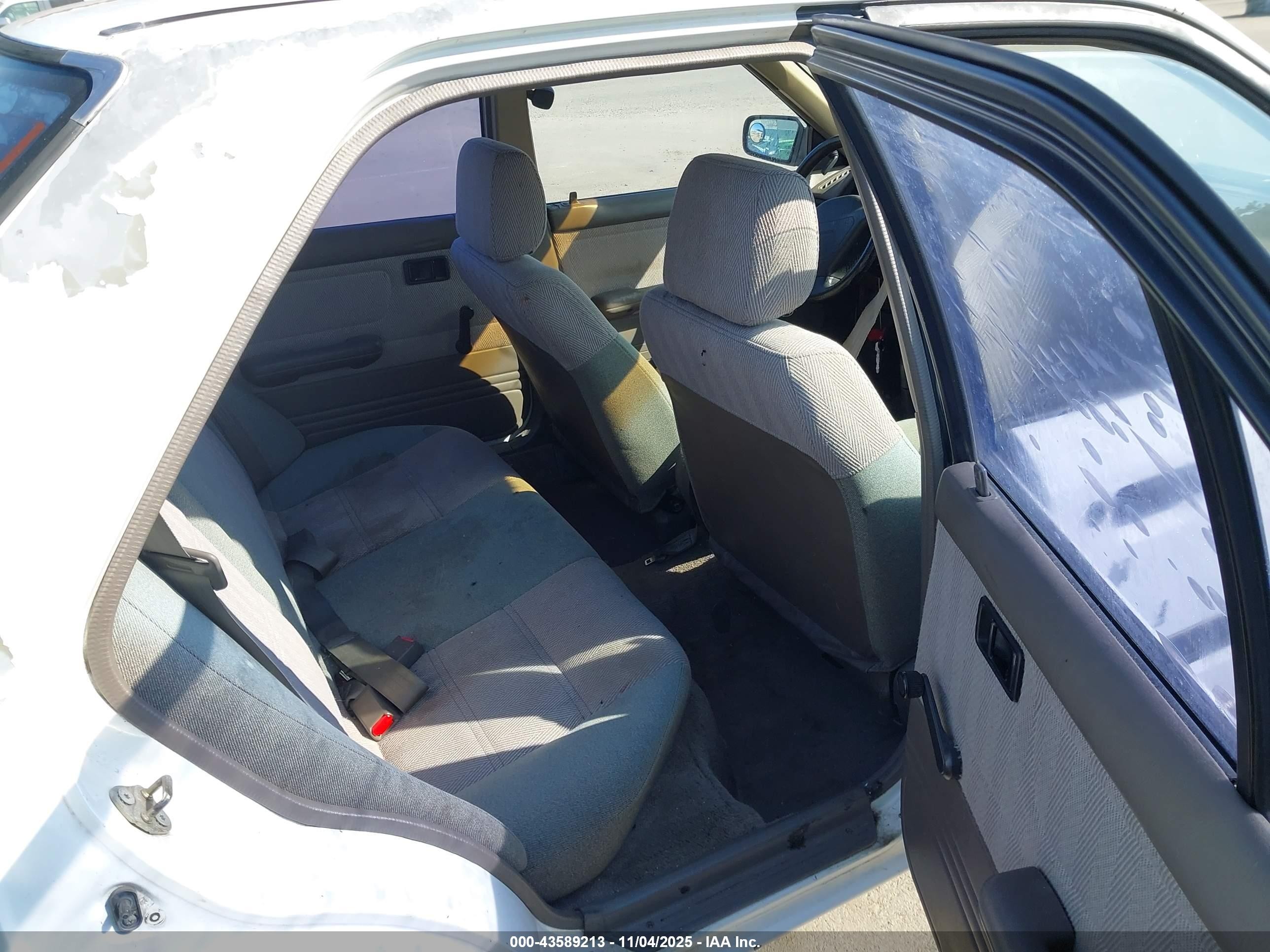 1993 Mazda Protege Dx White vin: JM1BG224XP0598155