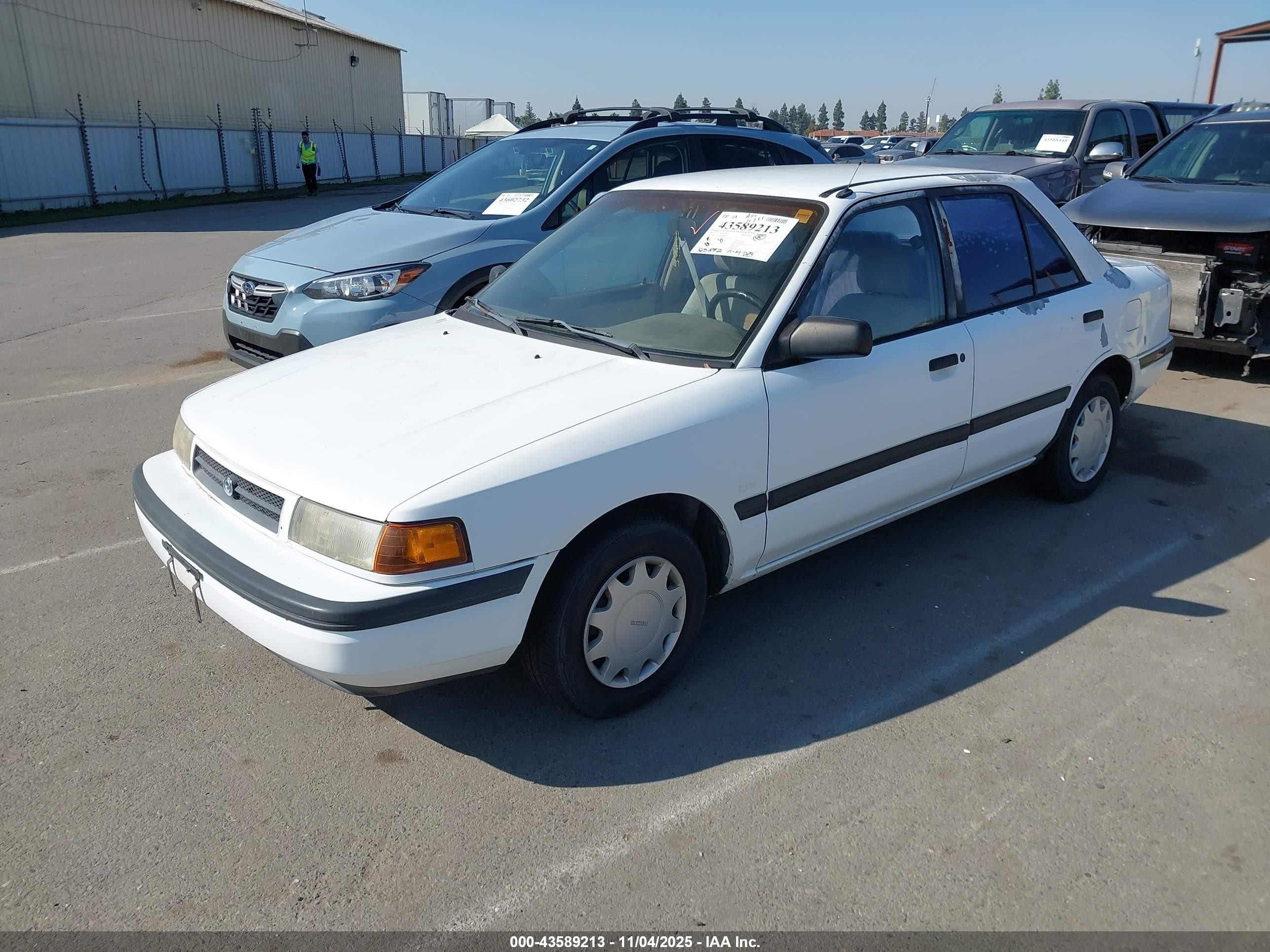 1993 Mazda Protege Dx White vin: JM1BG224XP0598155