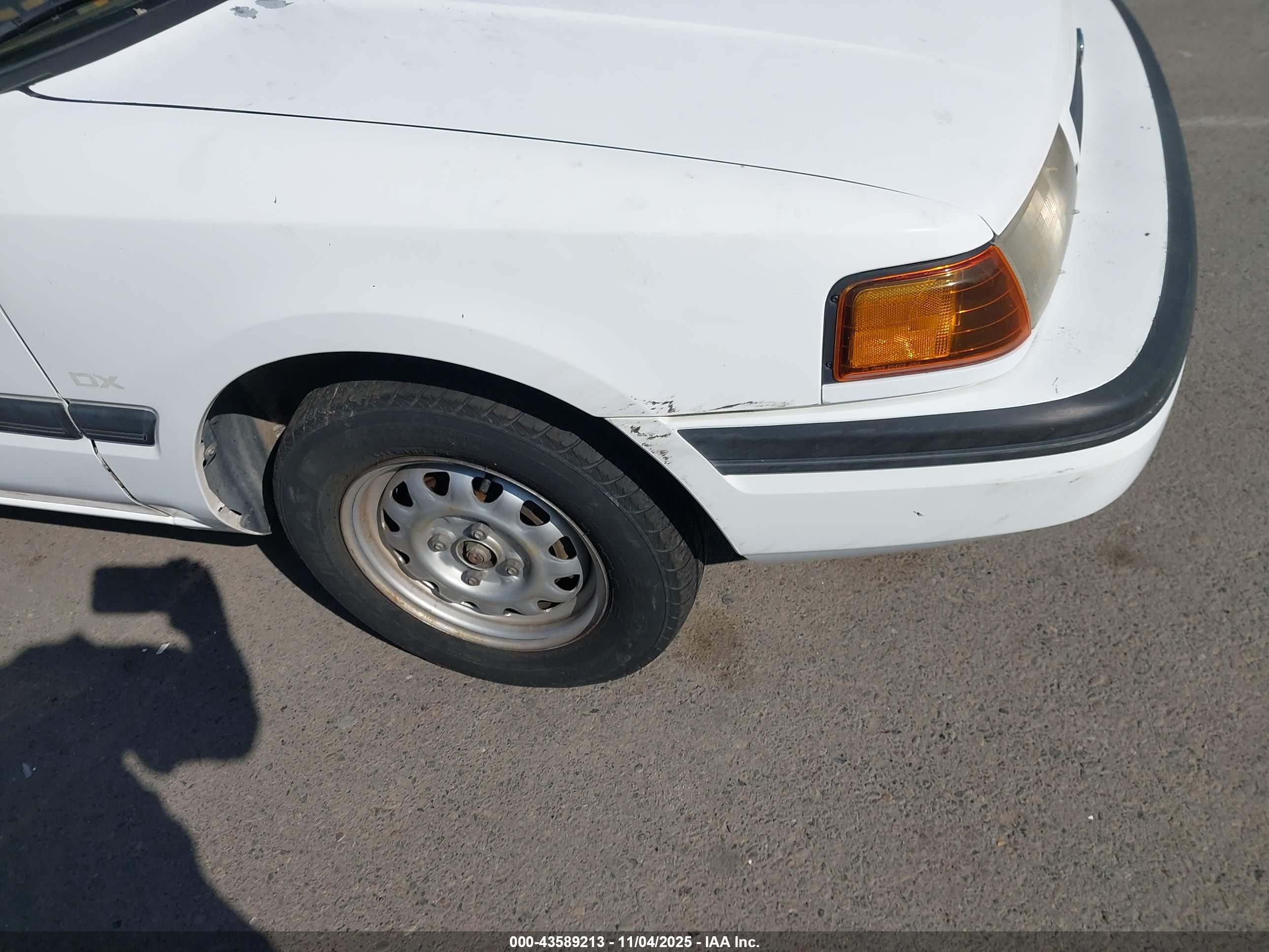 1993 Mazda Protege Dx White vin: JM1BG224XP0598155