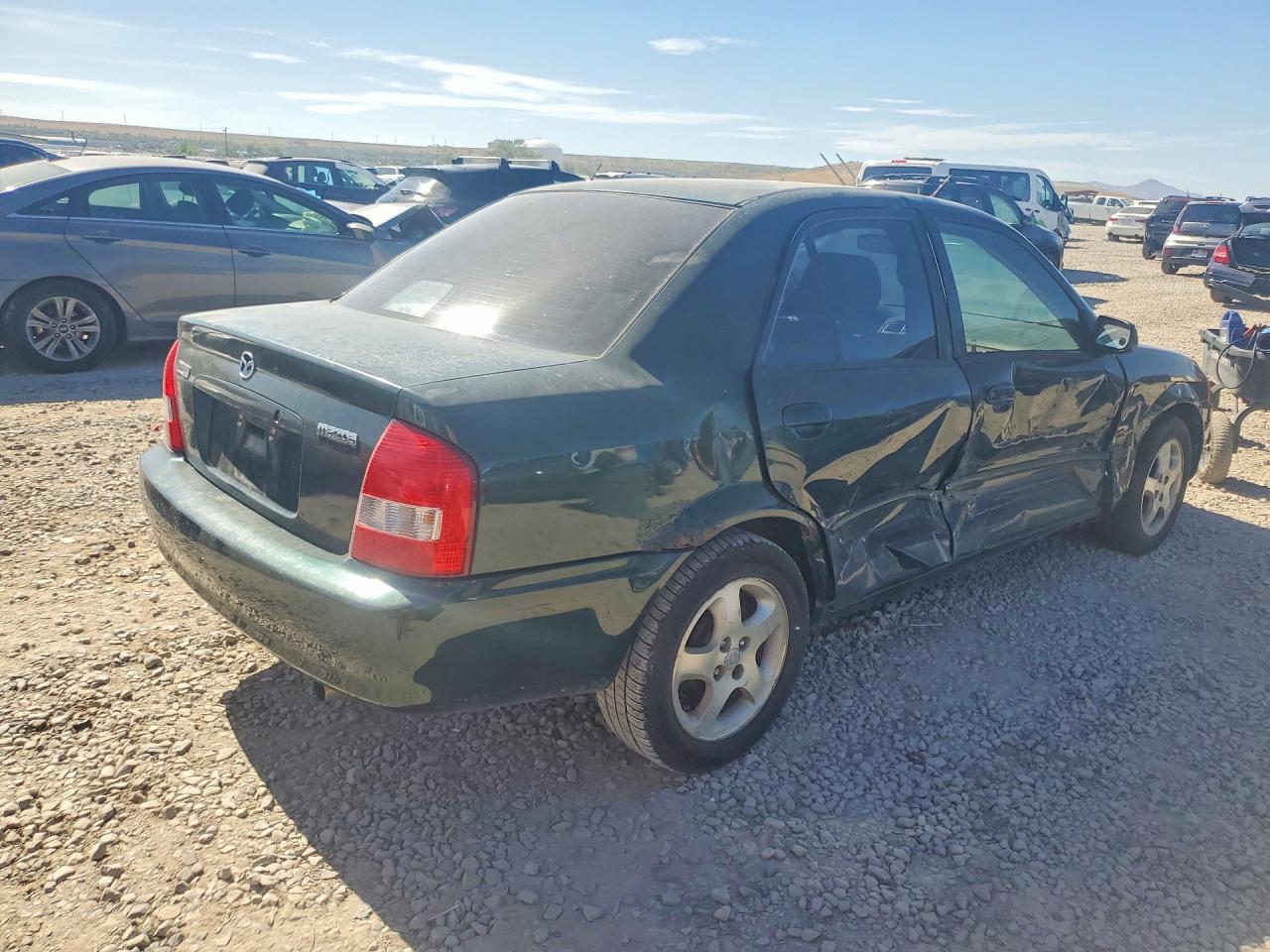 2000 Mazda Protege Es Green vin: JM1BJ2211Y0266209