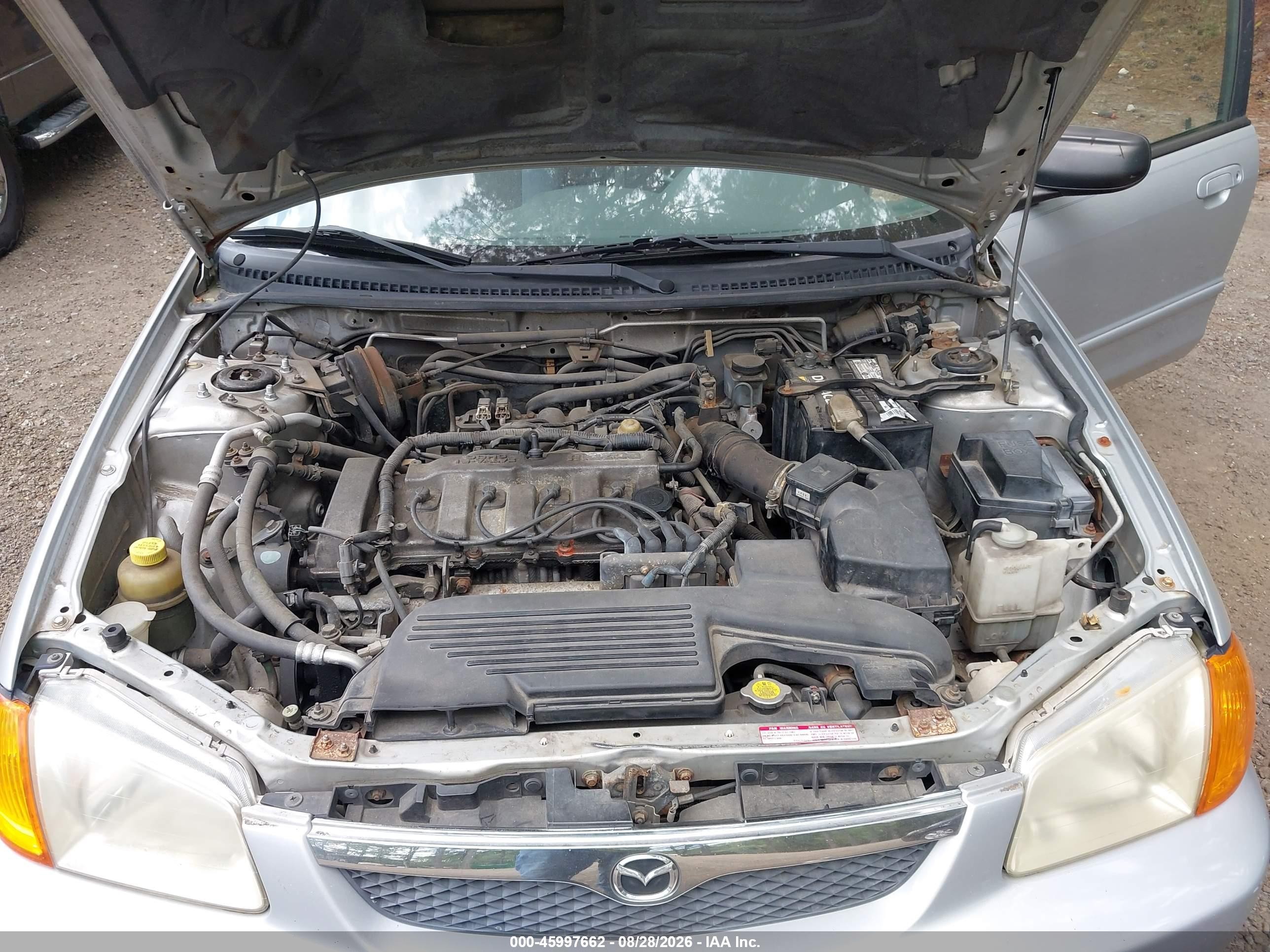 2000 Mazda Protege Es Silver vin: JM1BJ2212Y0291748