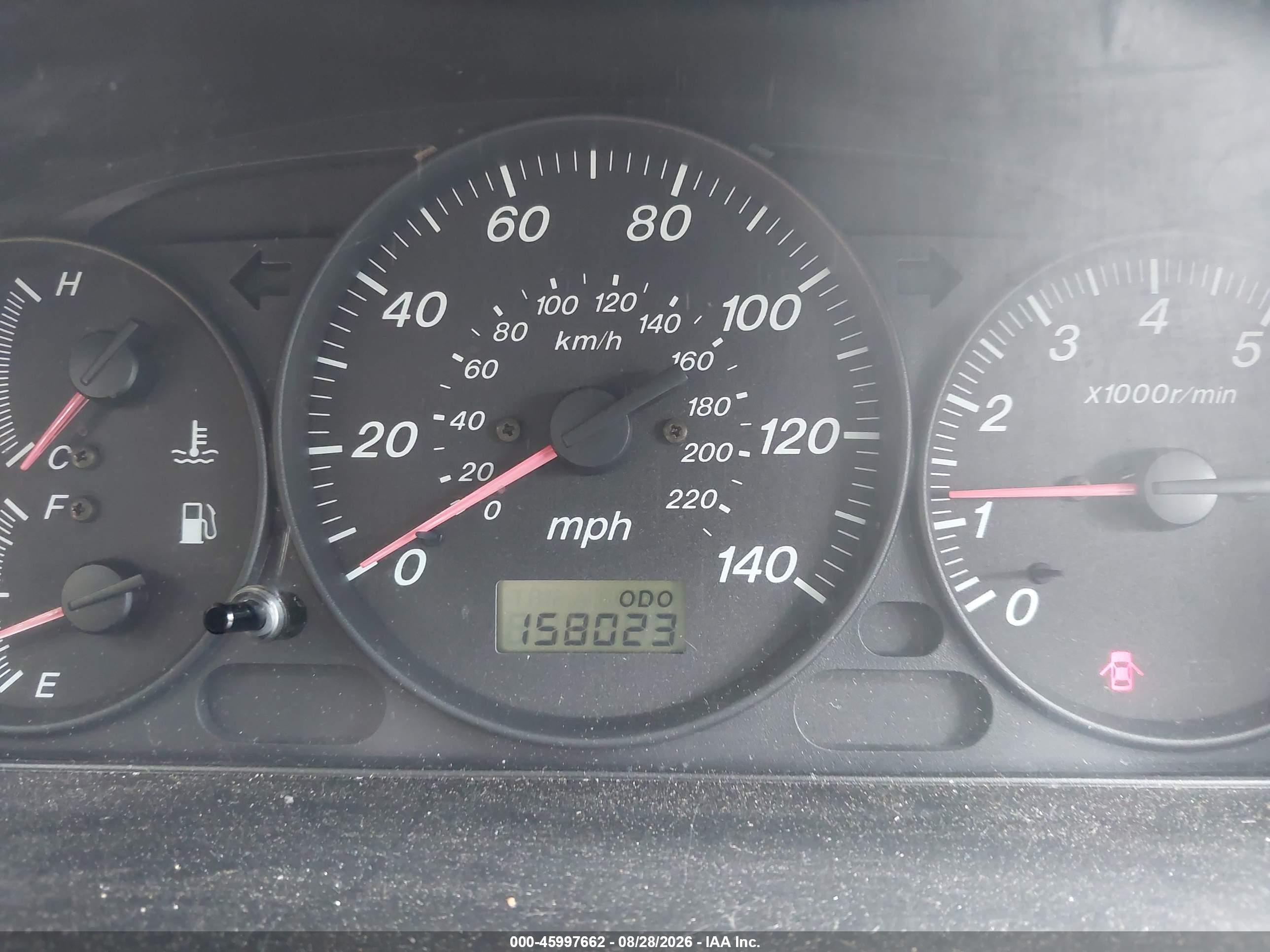 2000 Mazda Protege Es Silver vin: JM1BJ2212Y0291748