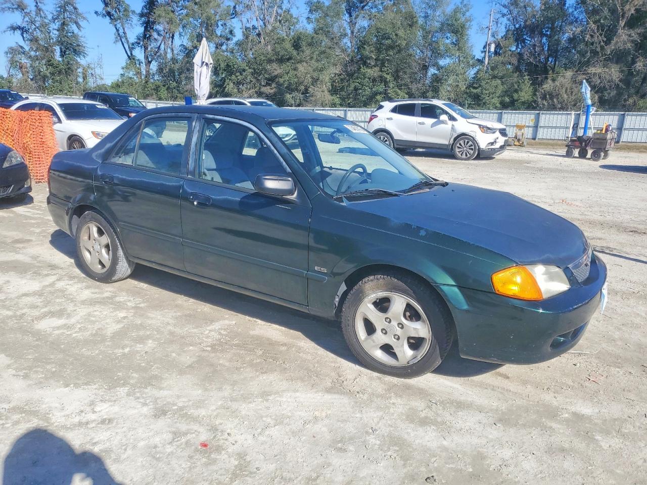 2000 Mazda Protege Es Green vin: JM1BJ2217Y0258342