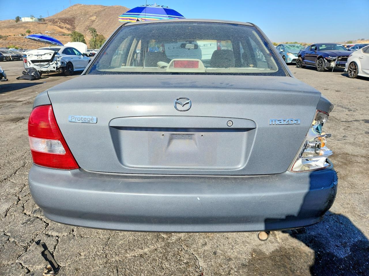 2001 Mazda Protege Dx Gray vin: JM1BJ222010444965