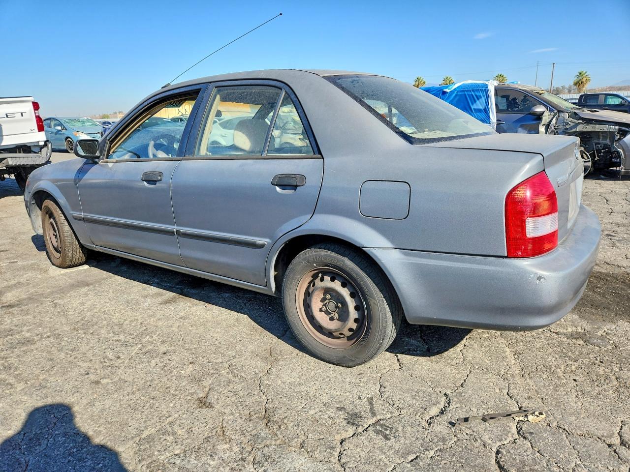 2001 Mazda Protege Dx Gray vin: JM1BJ222010444965