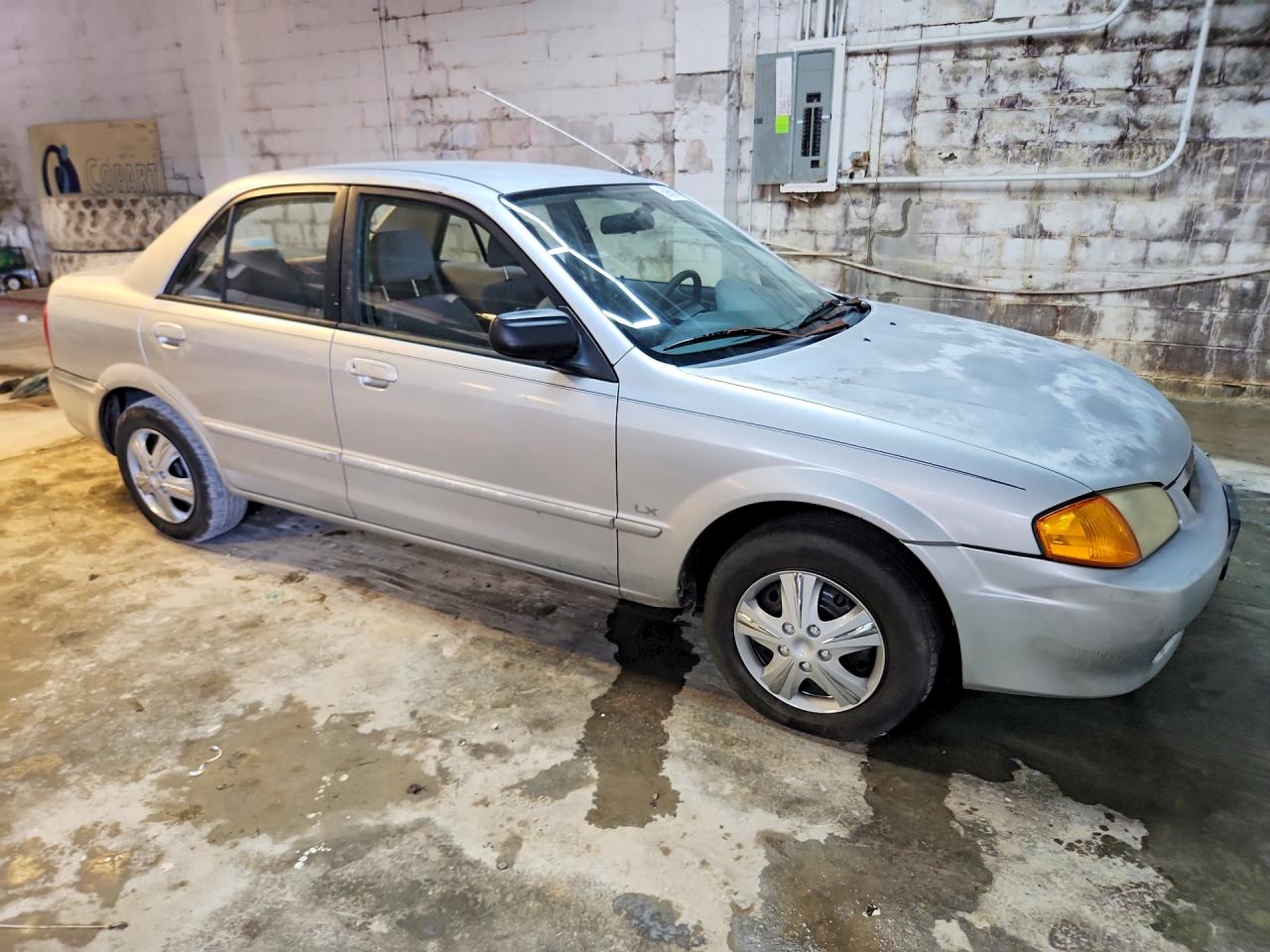 1999 Mazda Protege Lx Silver vin: JM1BJ2220X0134923