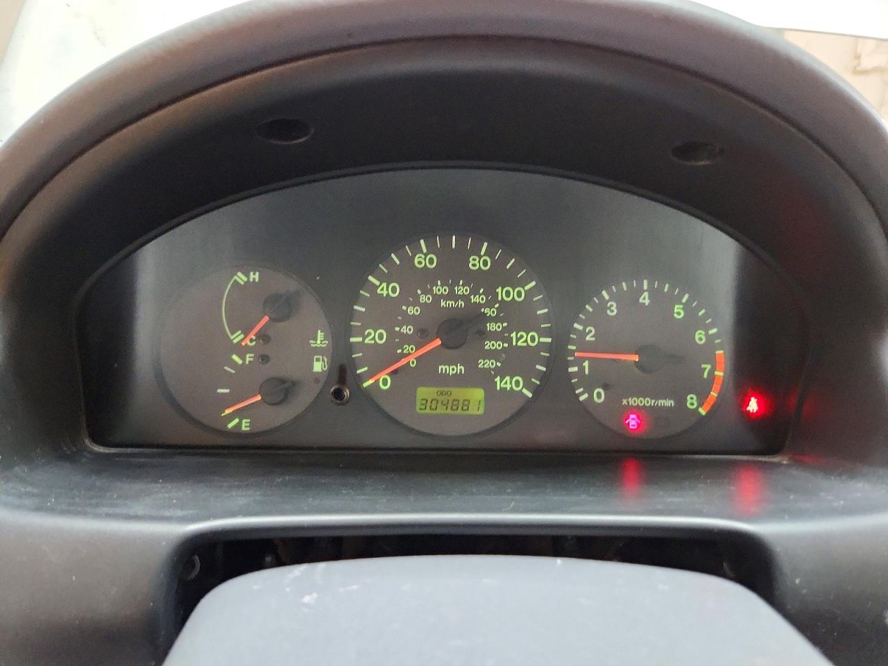 1999 Mazda Protege Lx Silver vin: JM1BJ2220X0134923