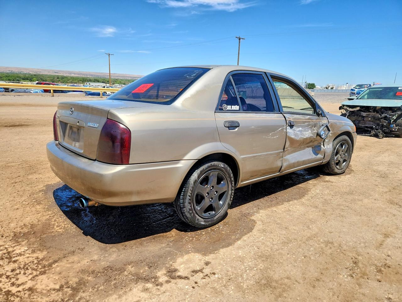 1999 Mazda Protege Dx Золотой vin: JM1BJ2220X0179909