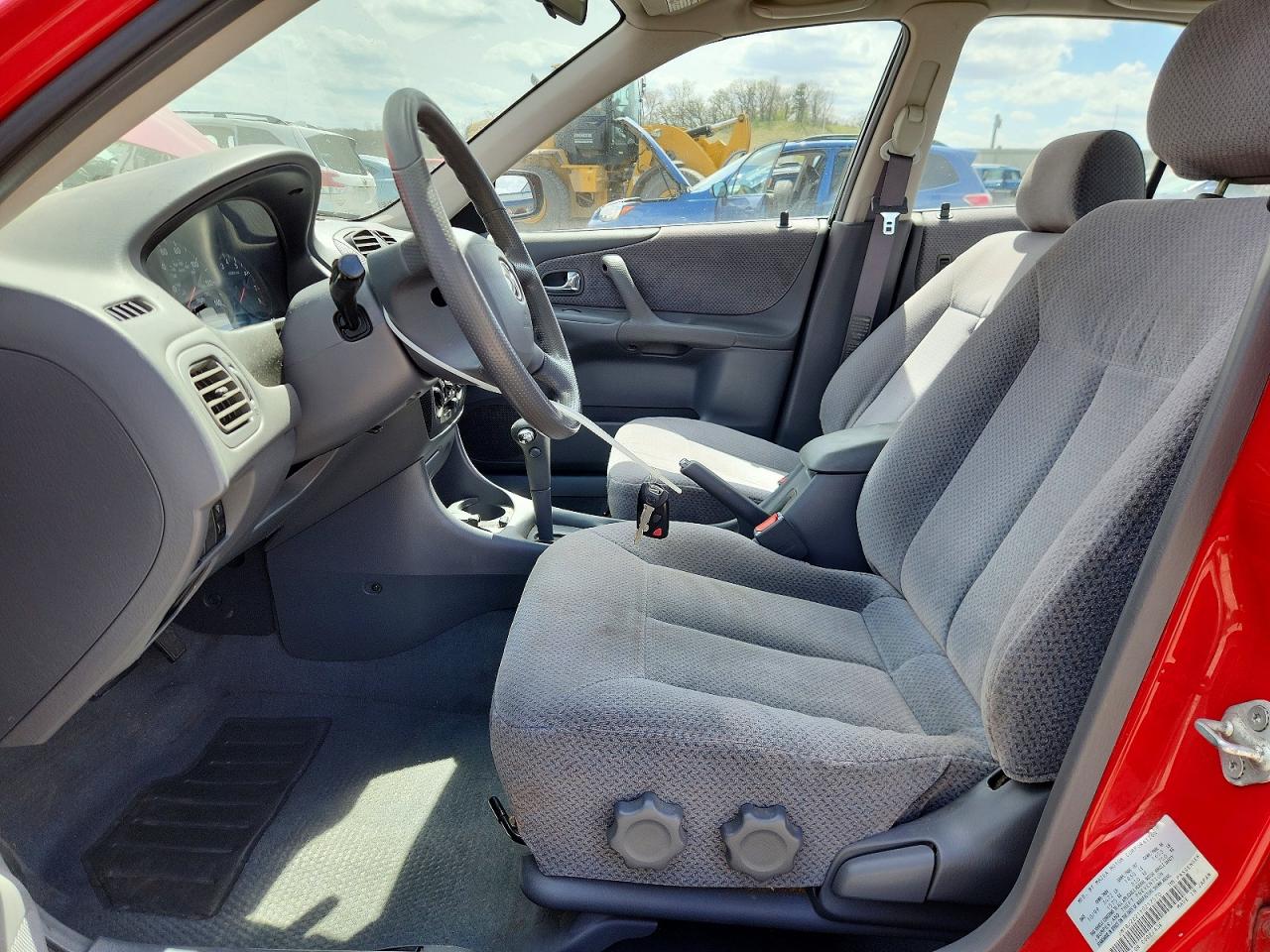 2000 Mazda Protege Dx Red vin: JM1BJ2221Y0217570
