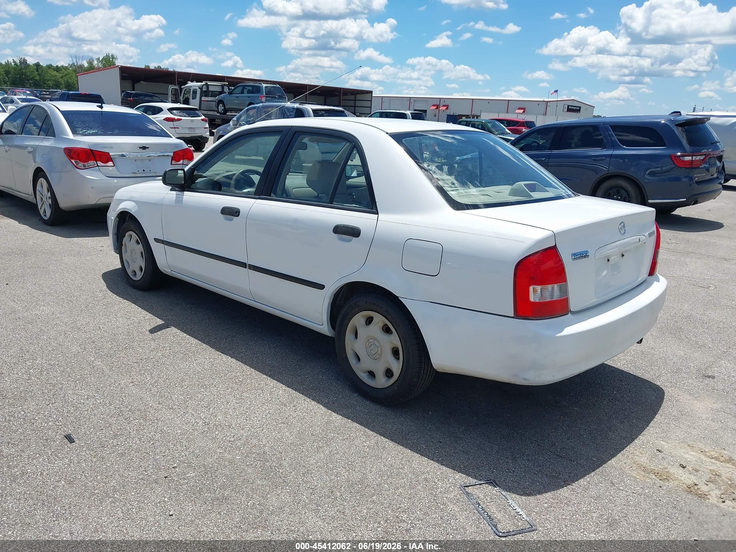 2001 Mazda Protege Dx/lx White vin: JM1BJ222210406623