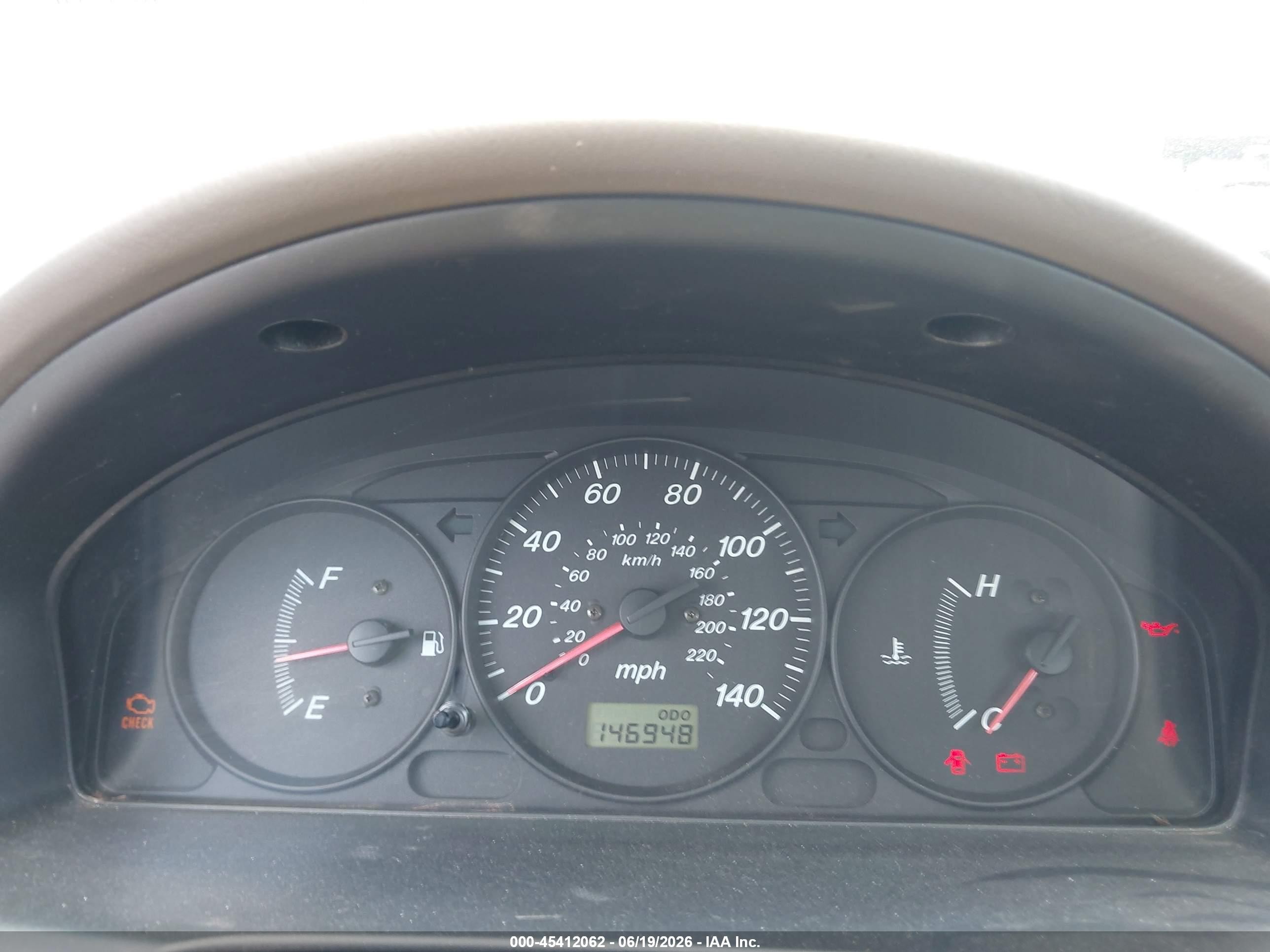 2001 Mazda Protege Dx/lx White vin: JM1BJ222210406623