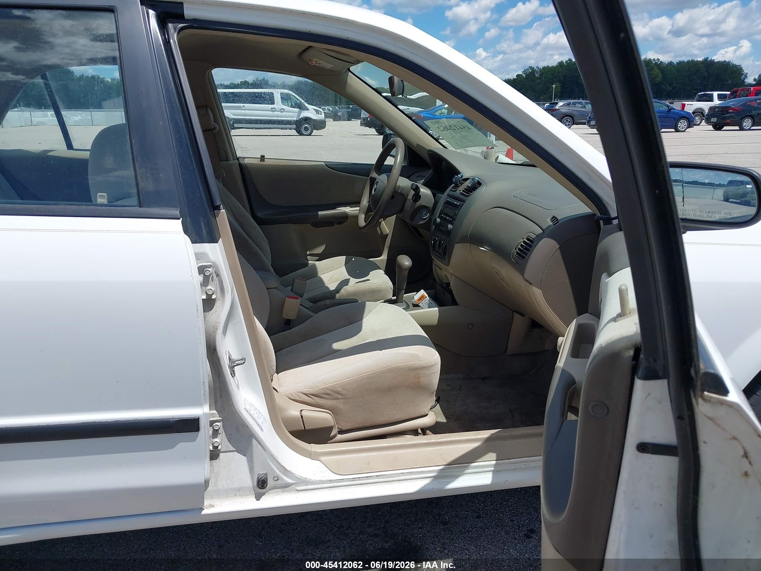 2001 Mazda Protege Dx/lx White vin: JM1BJ222210406623
