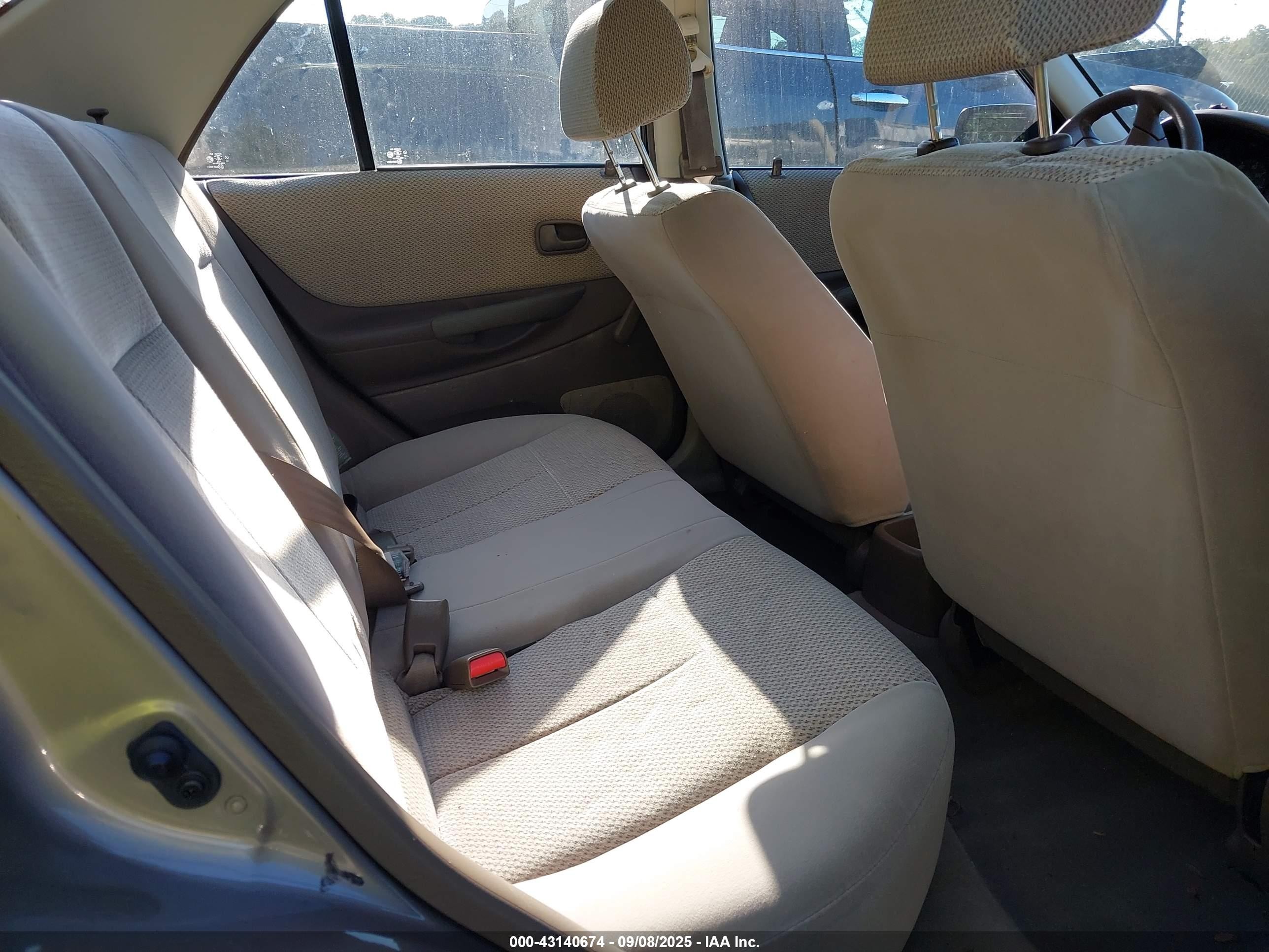 1999 Mazda Protege Dx/lx Gold vin: JM1BJ2223X0194842