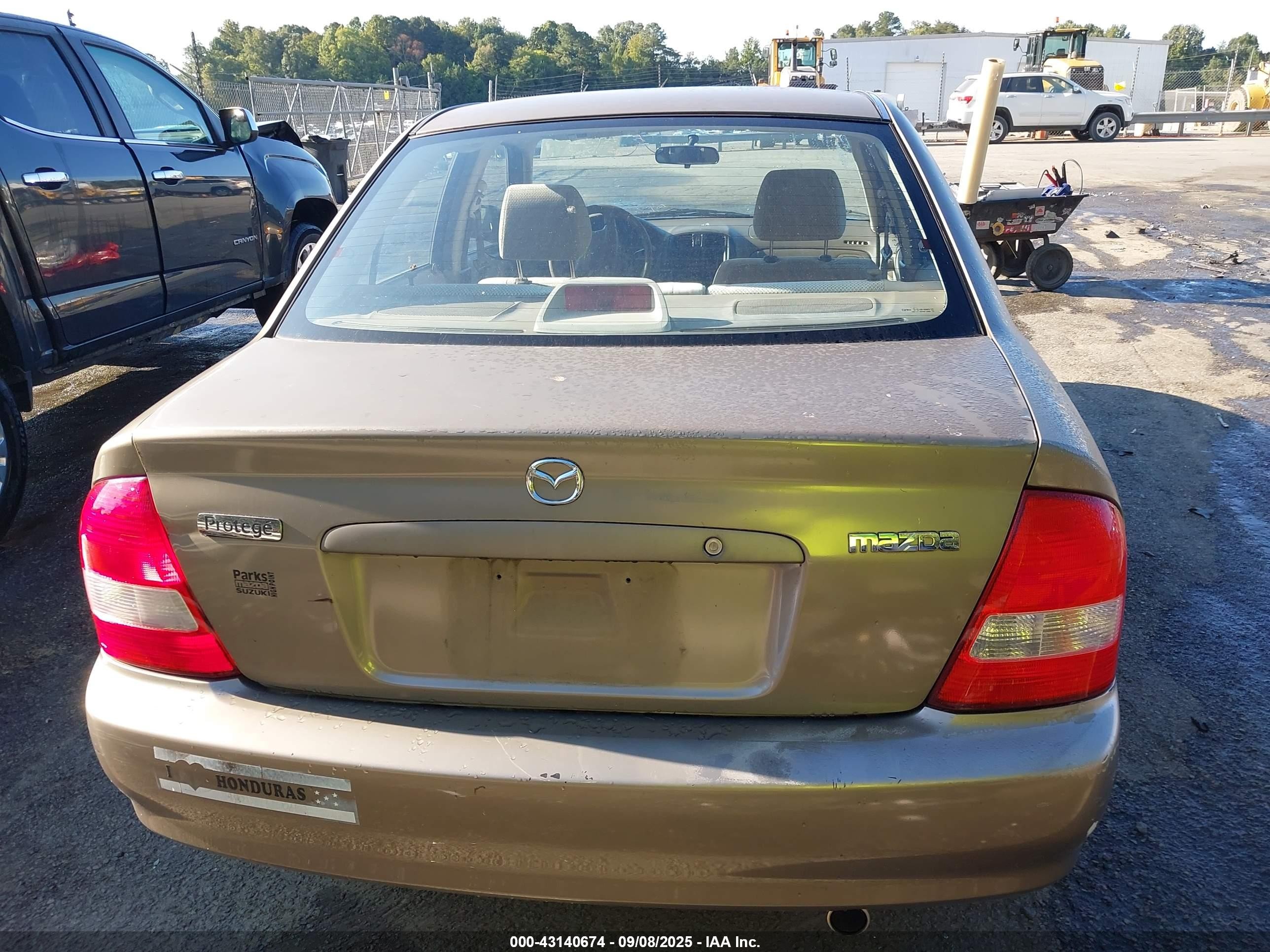 1999 Mazda Protege Dx/lx Gold vin: JM1BJ2223X0194842