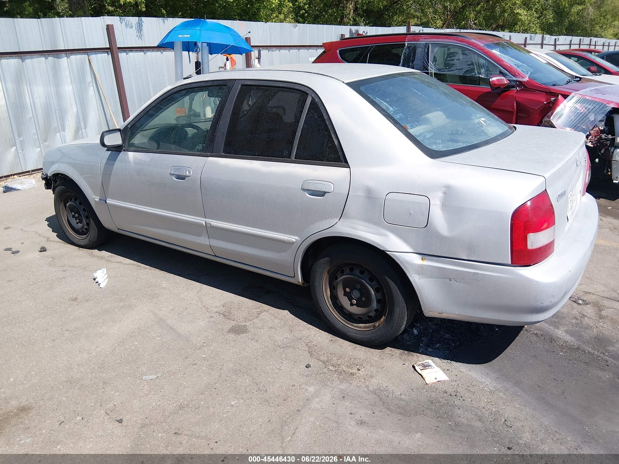 2000 Mazda Protege Dx/lx Silver vin: JM1BJ2224Y0238977