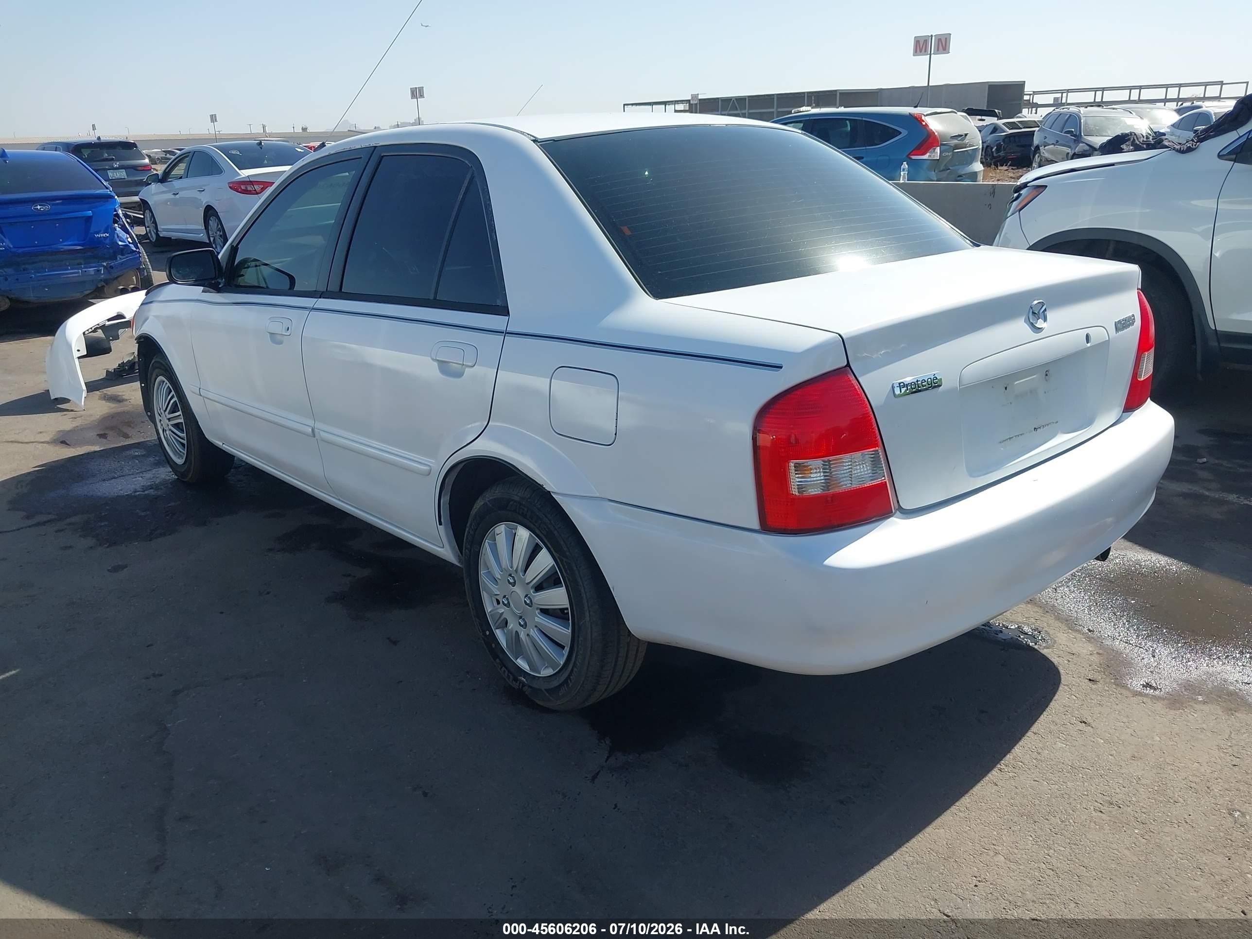 1999 Mazda Protege Dx/lx Белый vin: JM1BJ2225X0133881
