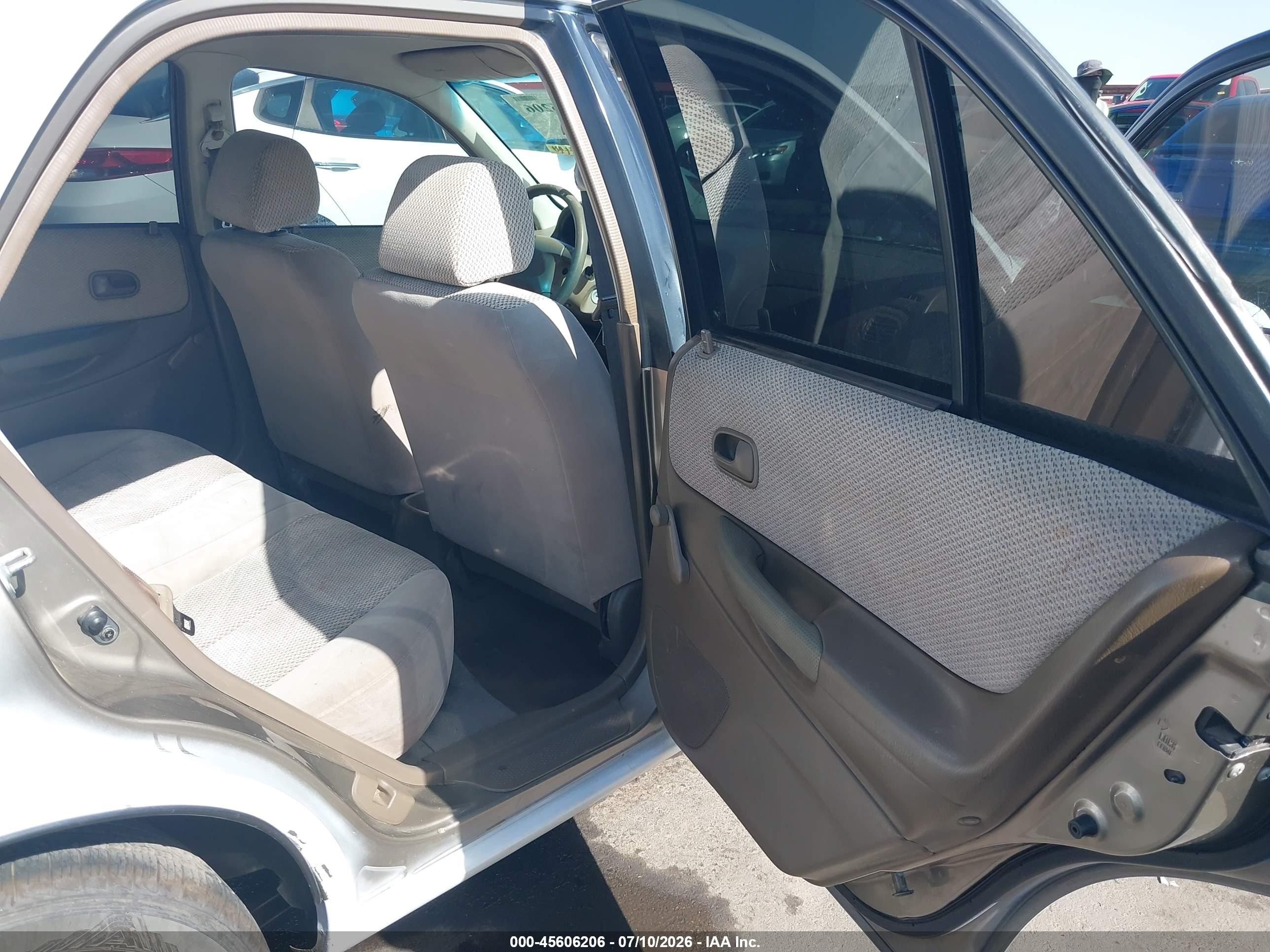 1999 Mazda Protege Dx/lx Белый vin: JM1BJ2225X0133881