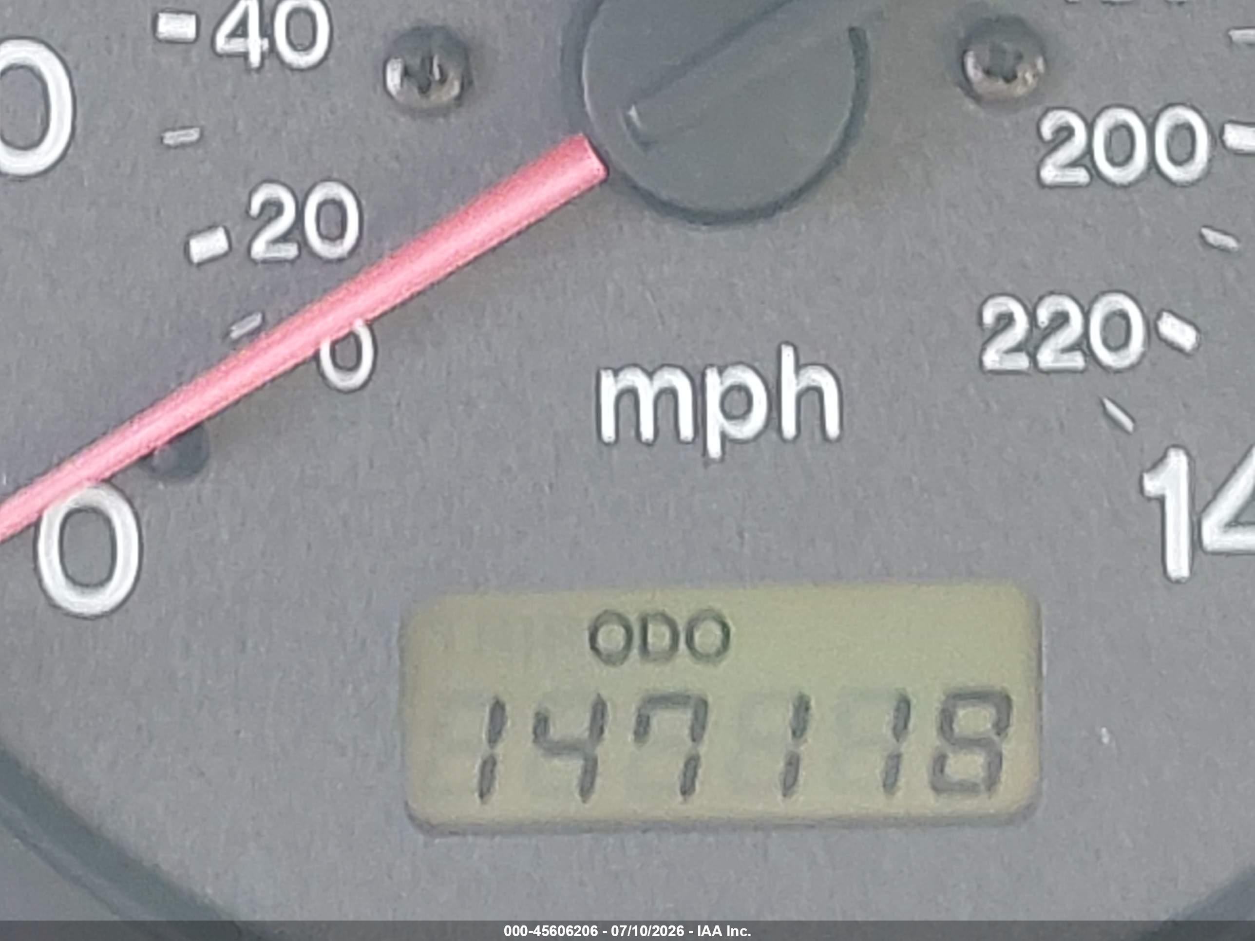 1999 Mazda Protege Dx/lx Белый vin: JM1BJ2225X0133881