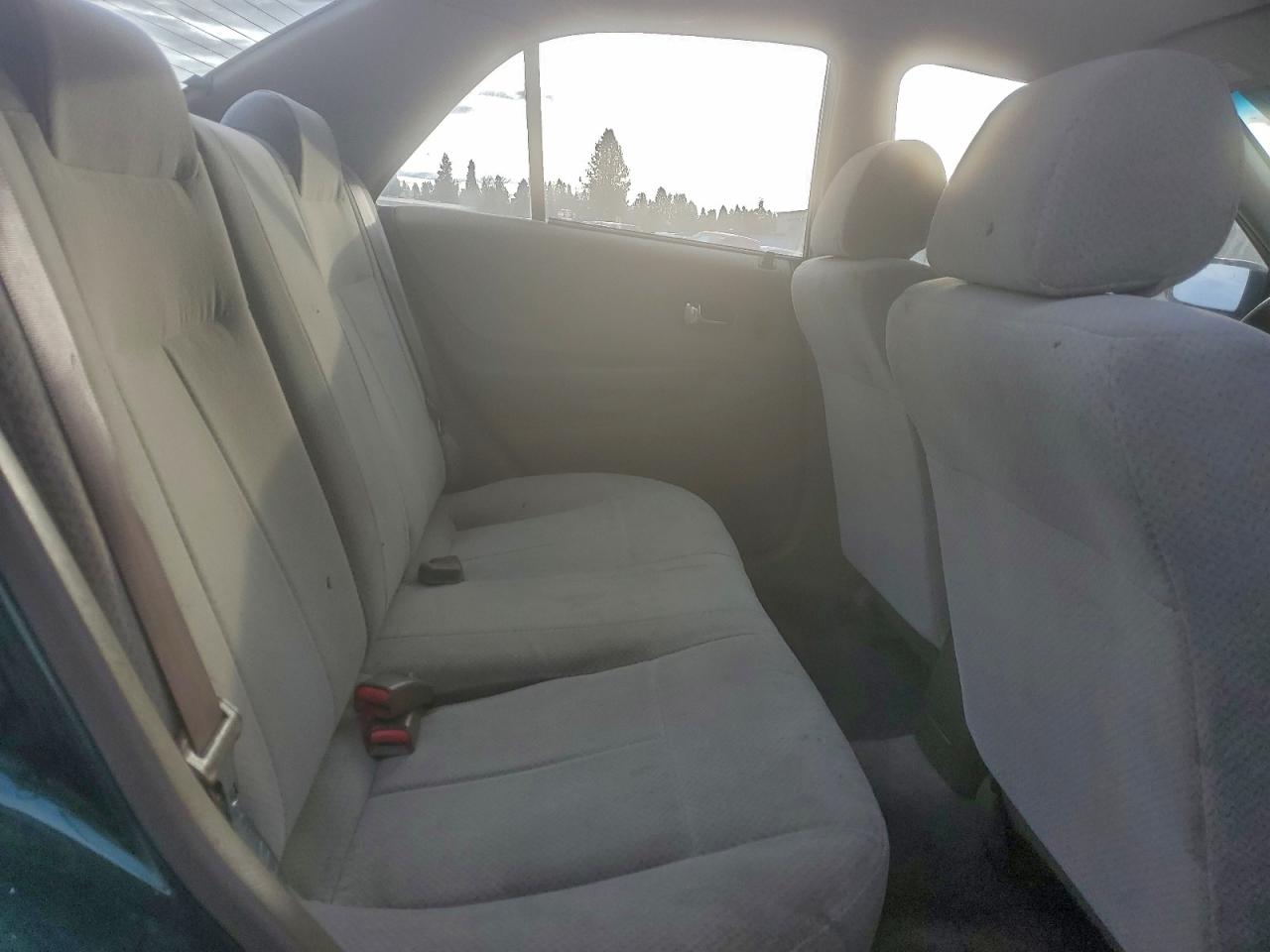 2000 Mazda Protege Dx Green vin: JM1BJ2225Y0218642