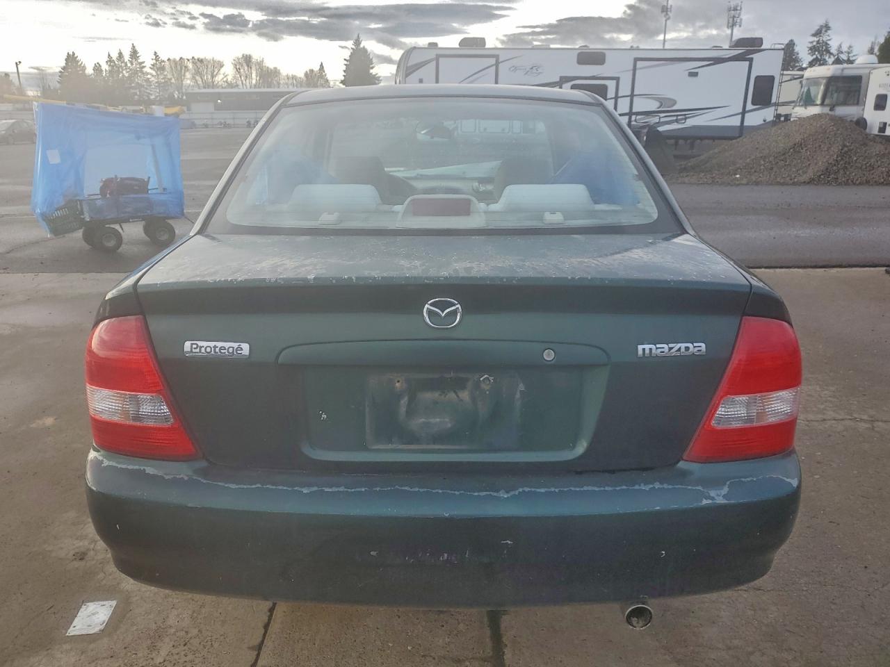 2000 Mazda Protege Dx Green vin: JM1BJ2225Y0218642