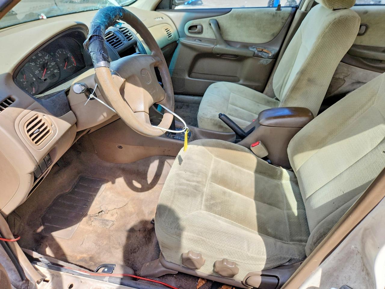1999 Mazda Protege Dx White vin: JM1BJ2226X0169062
