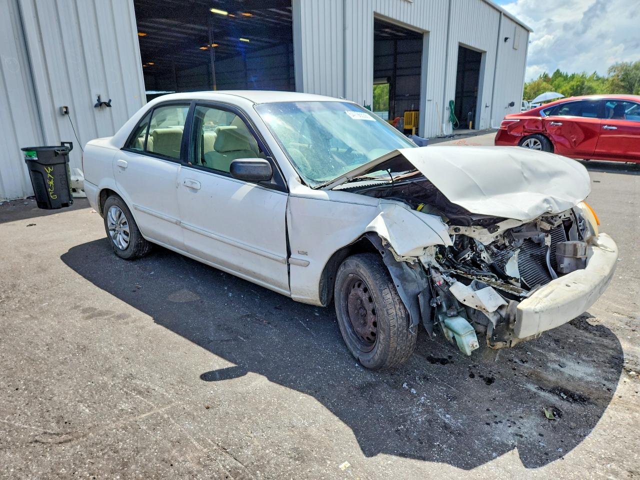 1999 Mazda Protege Dx White vin: JM1BJ2226X0169062