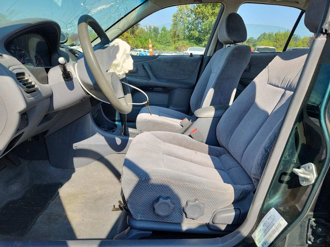 1999 Mazda Protege Dx Зеленый vin: JM1BJ2228X0132384