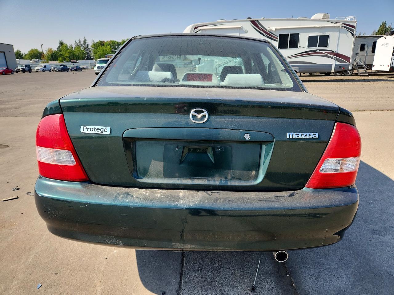 1999 Mazda Protege Dx Зеленый vin: JM1BJ2228X0132384