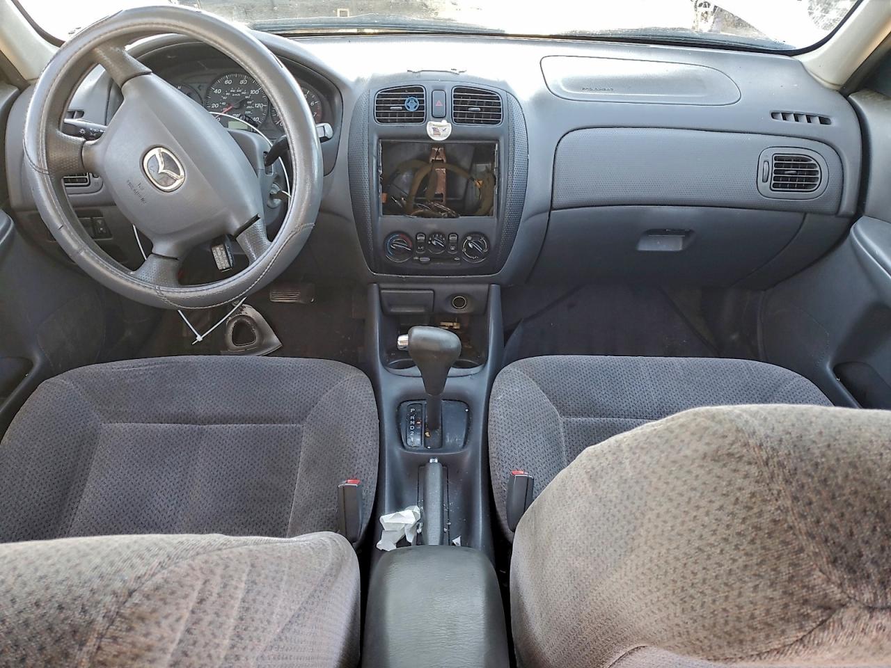 2000 Mazda Protege Dx Silver vin: JM1BJ2229Y0227361