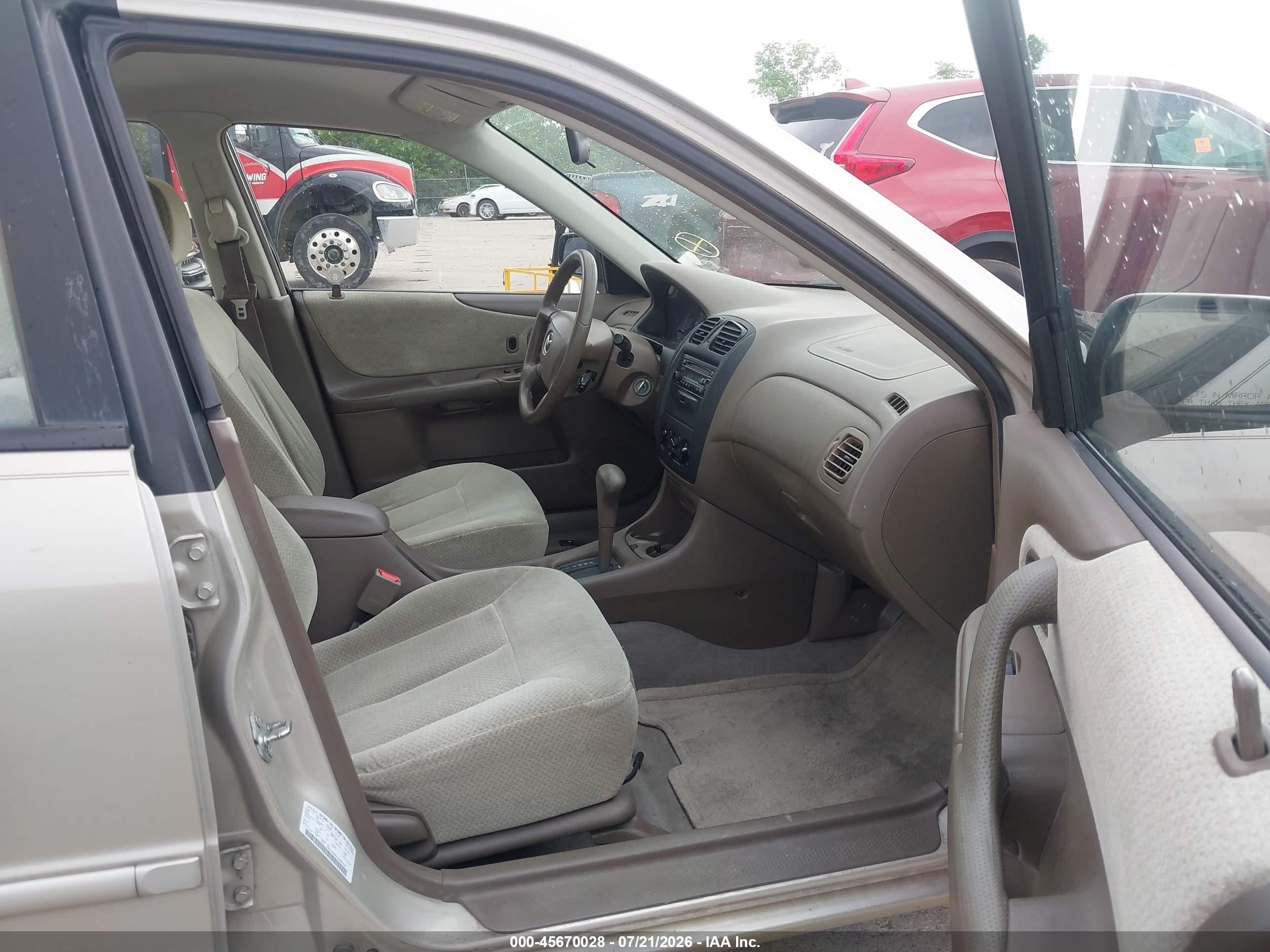 2000 Mazda Protege Dx/lx Золотой vin: JM1BJ222XY0294440