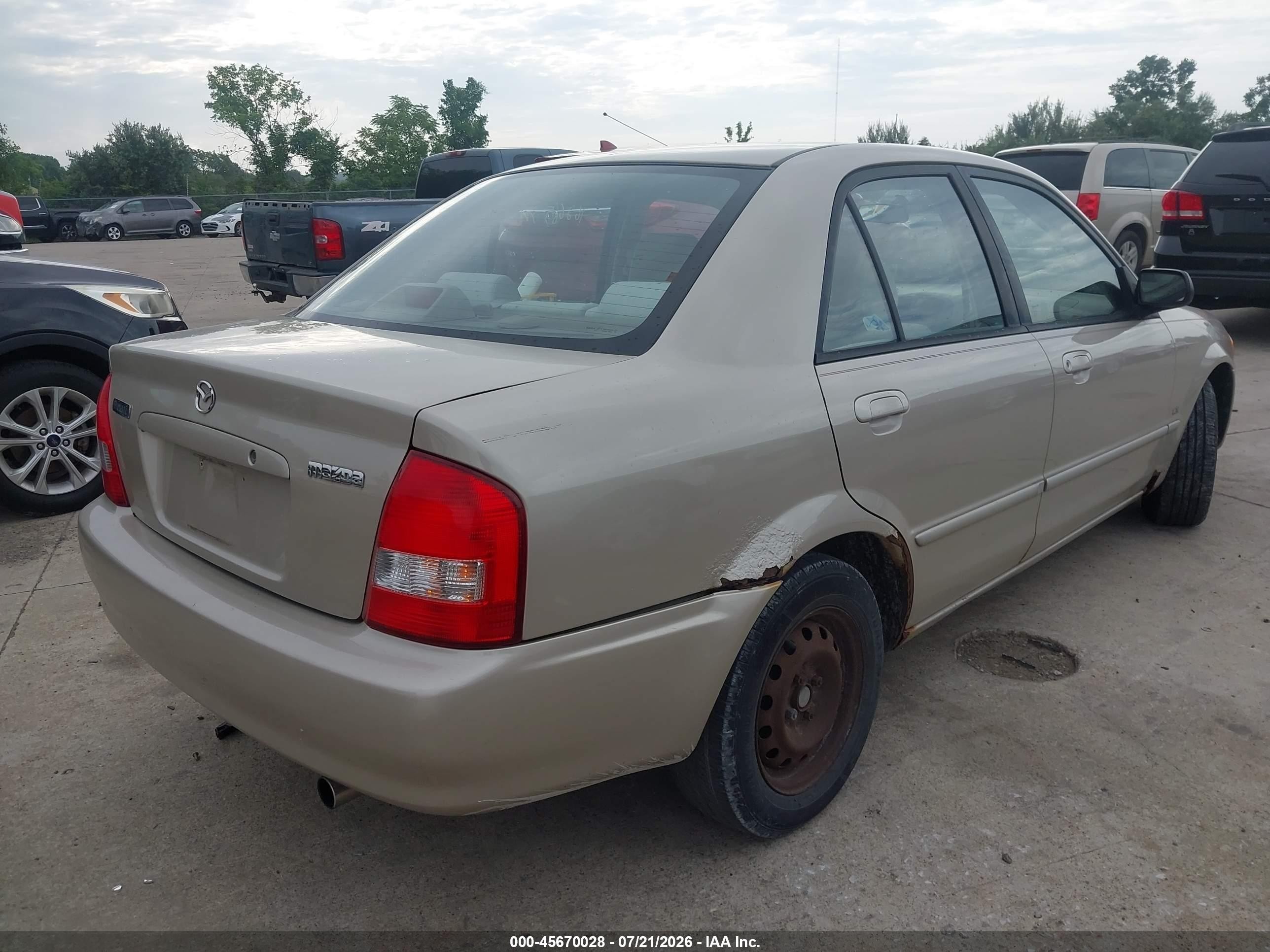 2000 Mazda Protege Dx/lx Золотой vin: JM1BJ222XY0294440