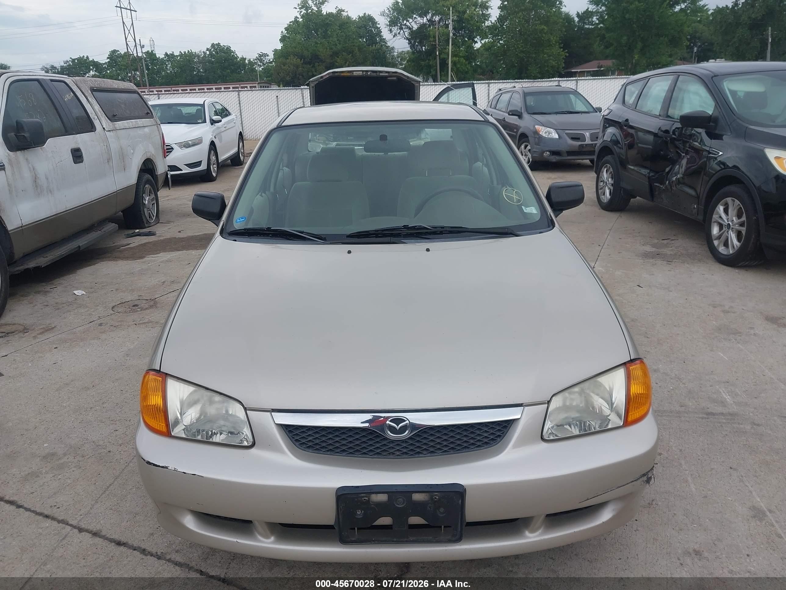 2000 Mazda Protege Dx/lx Золотой vin: JM1BJ222XY0294440