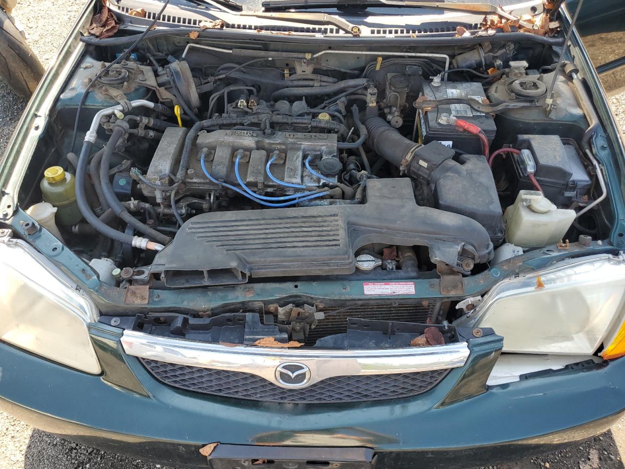 2000 Mazda Protege Es Green vin: JM1BJ2239Y0268002