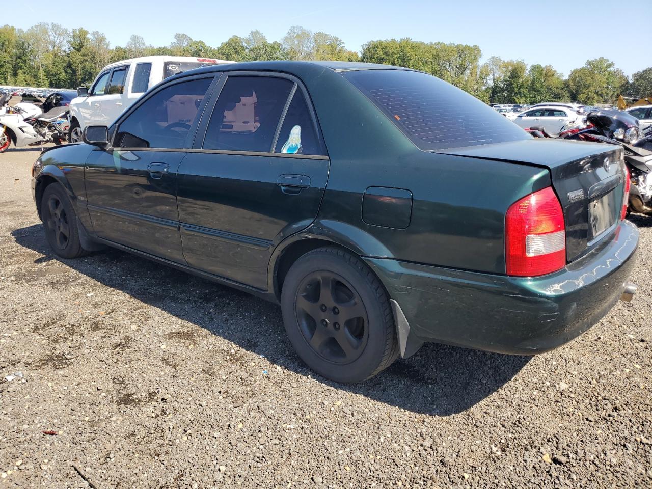 2000 Mazda Protege Es Green vin: JM1BJ2239Y0268002