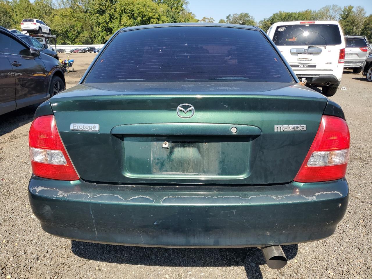 2000 Mazda Protege Es Green vin: JM1BJ2239Y0268002