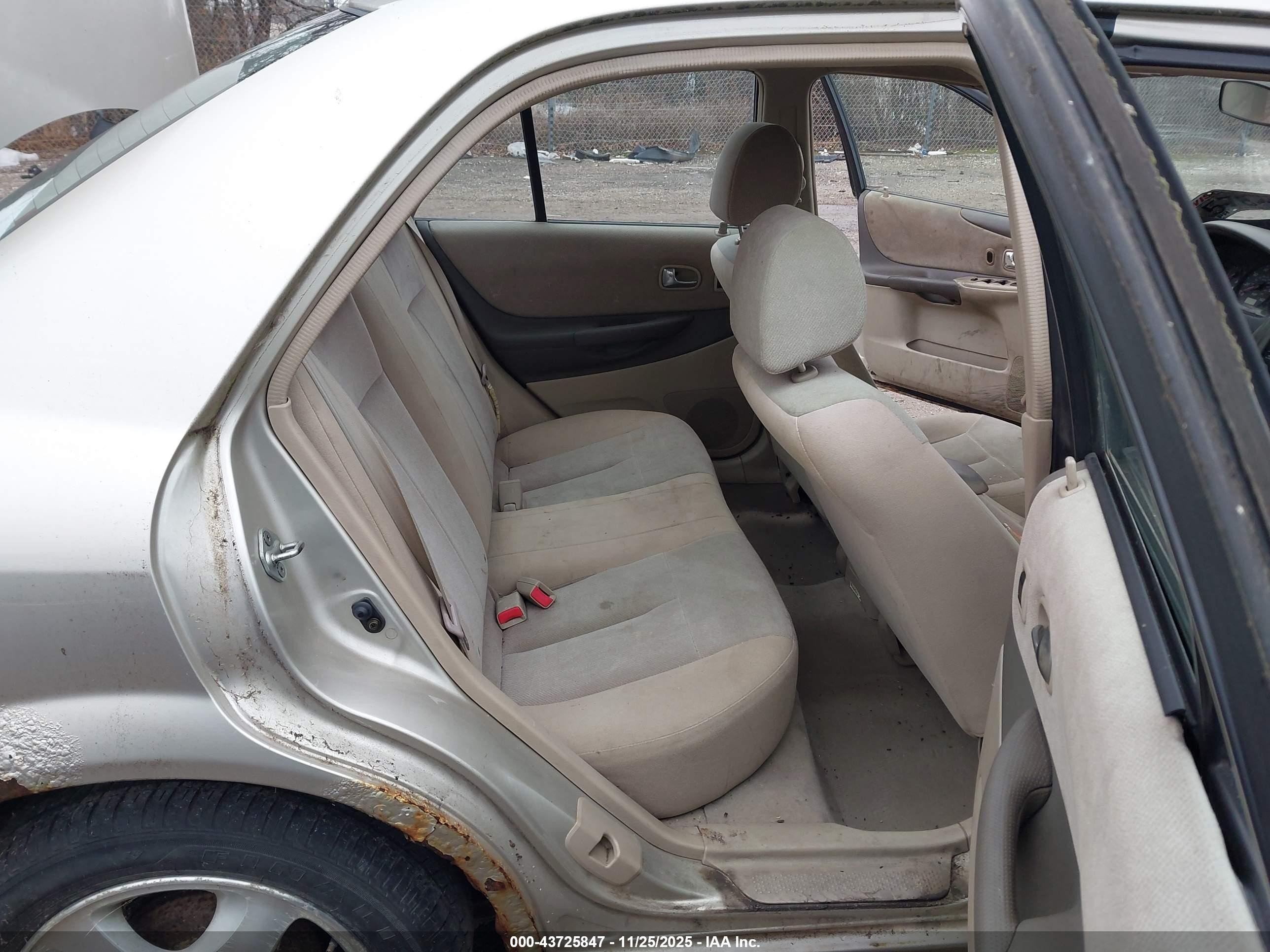 2002 Mazda Protege Dx/es/lx Gold vin: JM1BJ225121563663