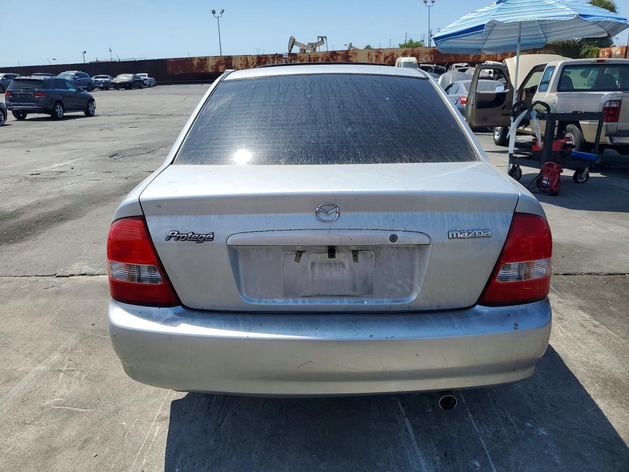 2002 Mazda Protege Dx Silver vin: JM1BJ225121586313