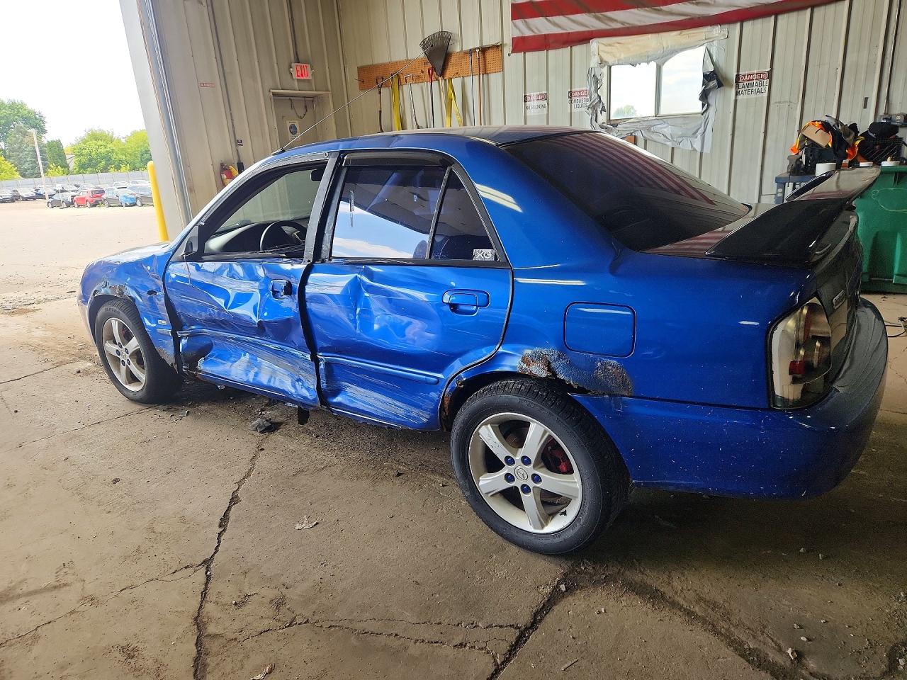 2003 Mazda Protege Dx Синий vin: JM1BJ225231158946