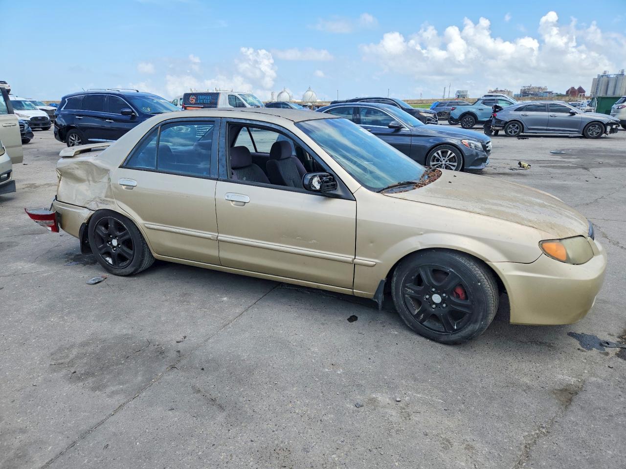 2001 Mazda Protege Lx Cream vin: JM1BJ225310415020
