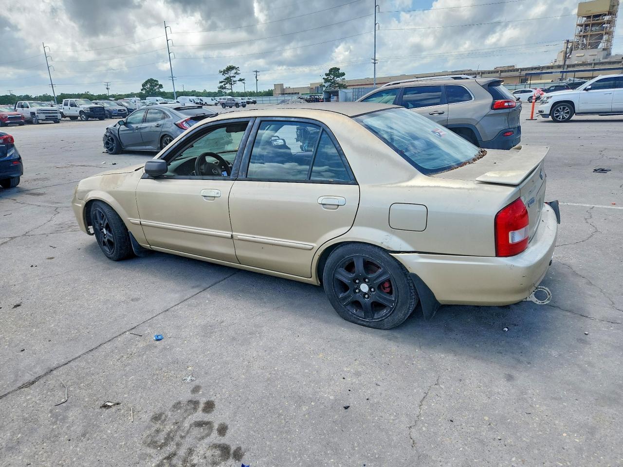 2001 Mazda Protege Lx Cream vin: JM1BJ225310415020