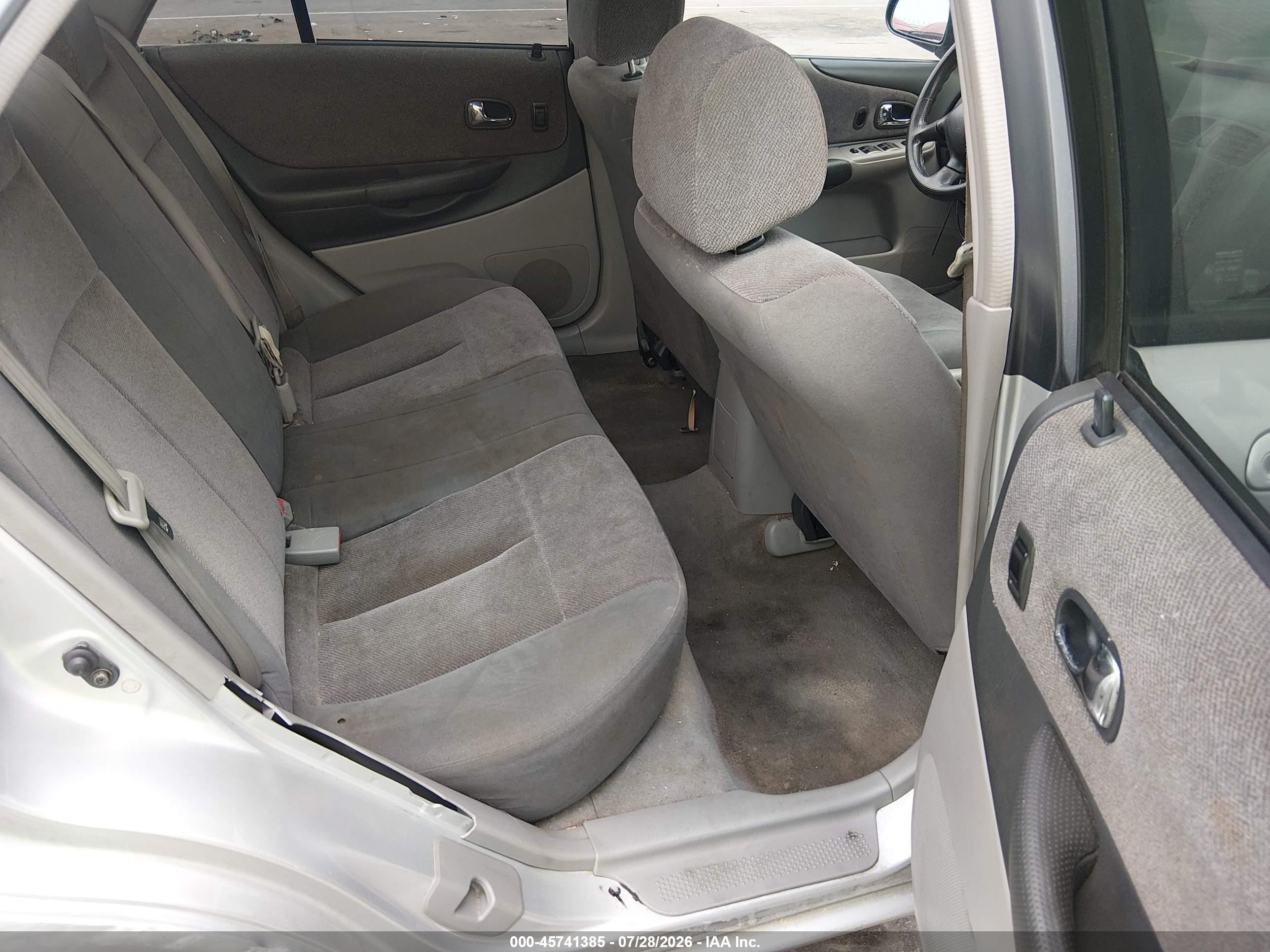 2001 Mazda Protege Es/lx Серебряный vin: JM1BJ225410476781