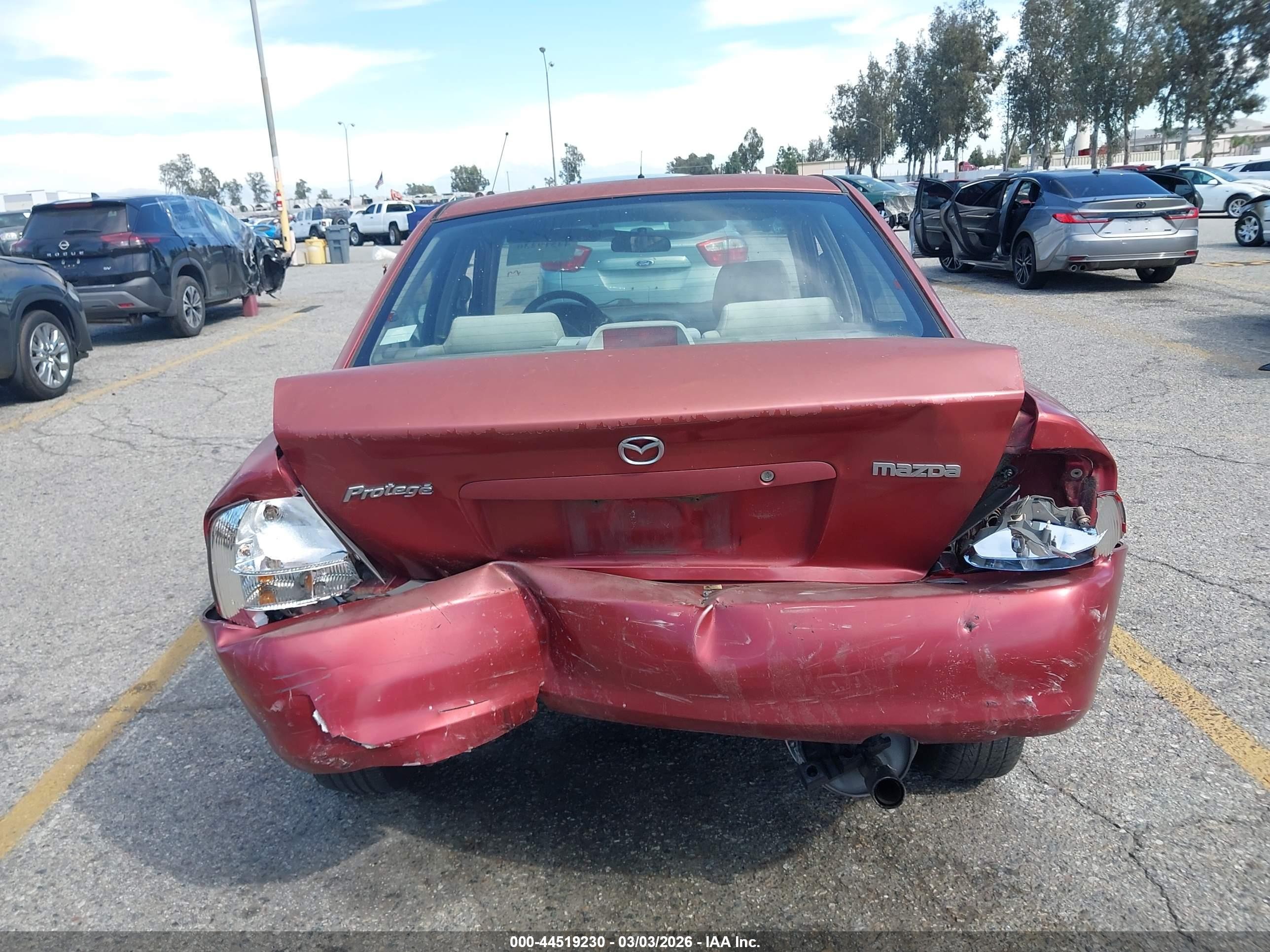 2002 Mazda Protege Dx/es/lx Red vin: JM1BJ225721571556